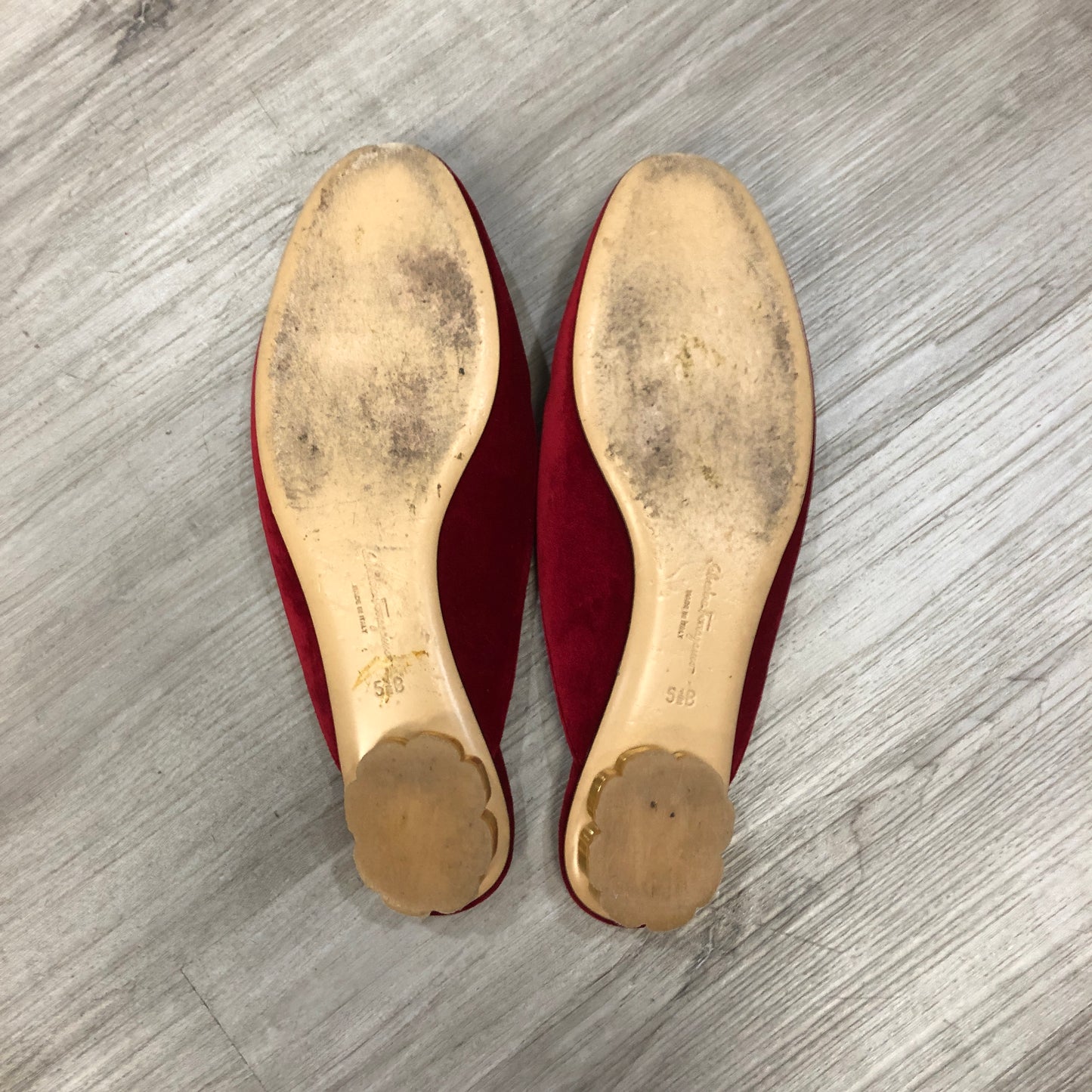 Salvatore Ferragamo Vara Velvet Mule Slides Size 5.5B Red