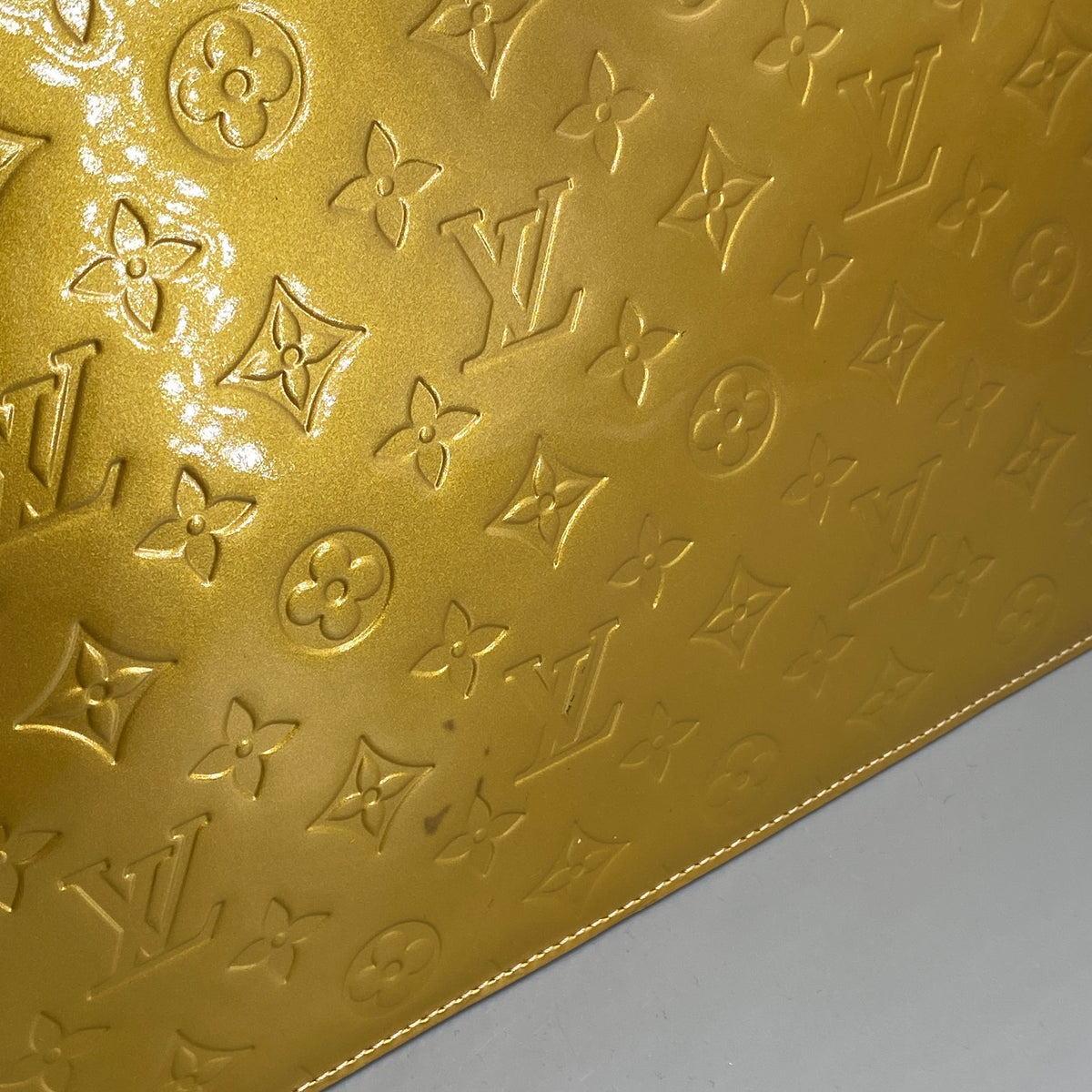 Louis Vuitton Monogram Vernis Deesse Gold Handbag