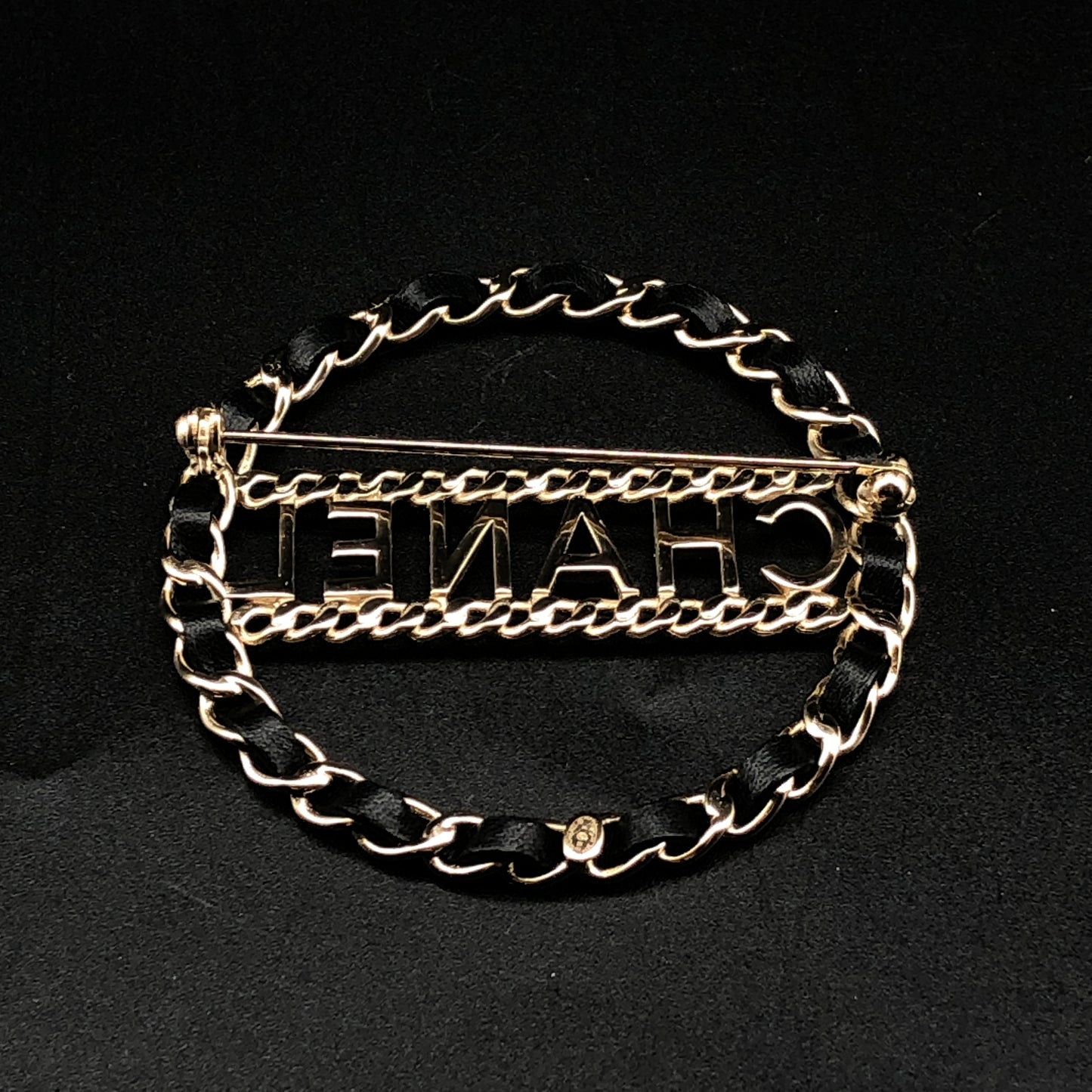 Chanel 2018 Vintage Gold Chain Oval Brooch