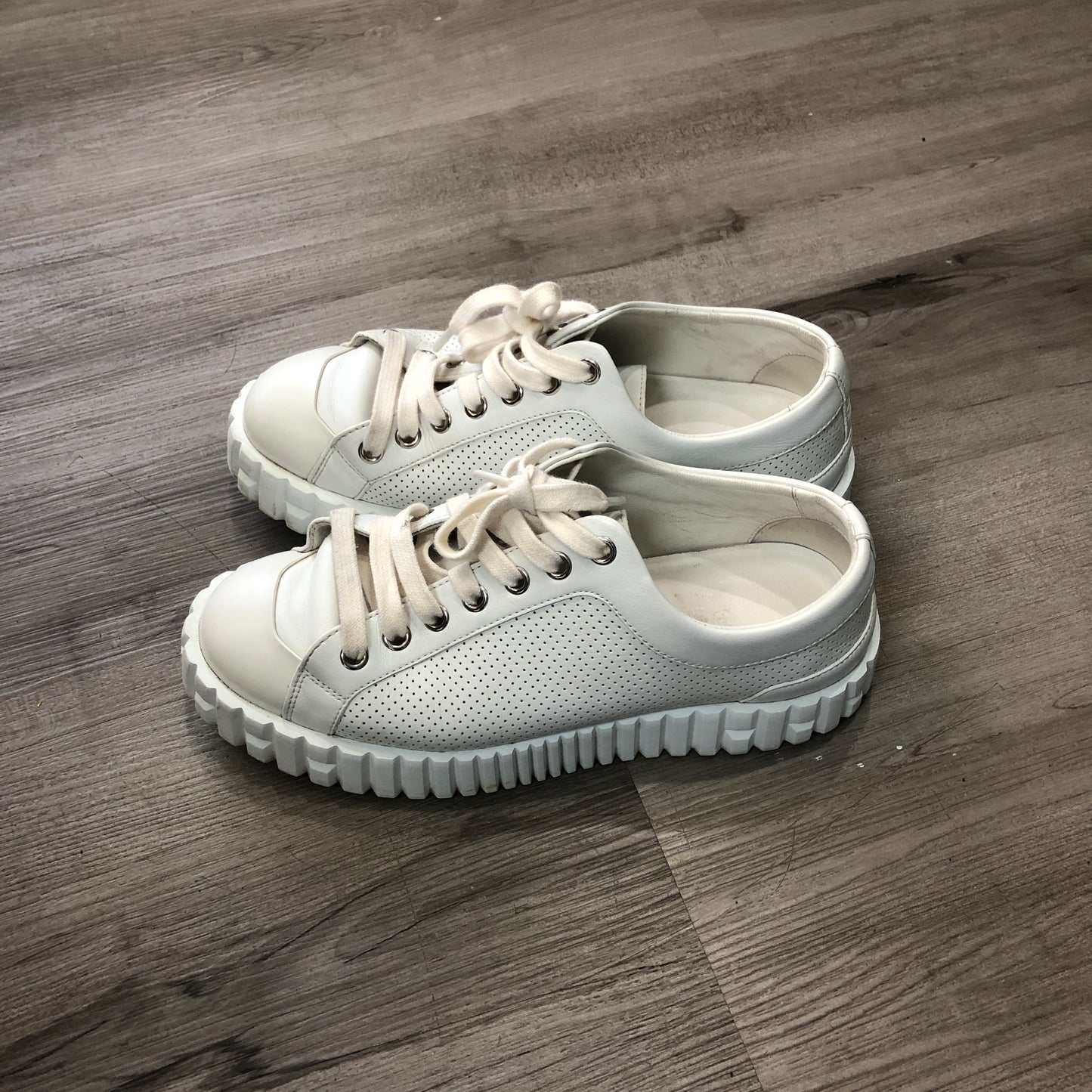 Hermes Women's White Leather Lace-Up Sneakers shoes 36