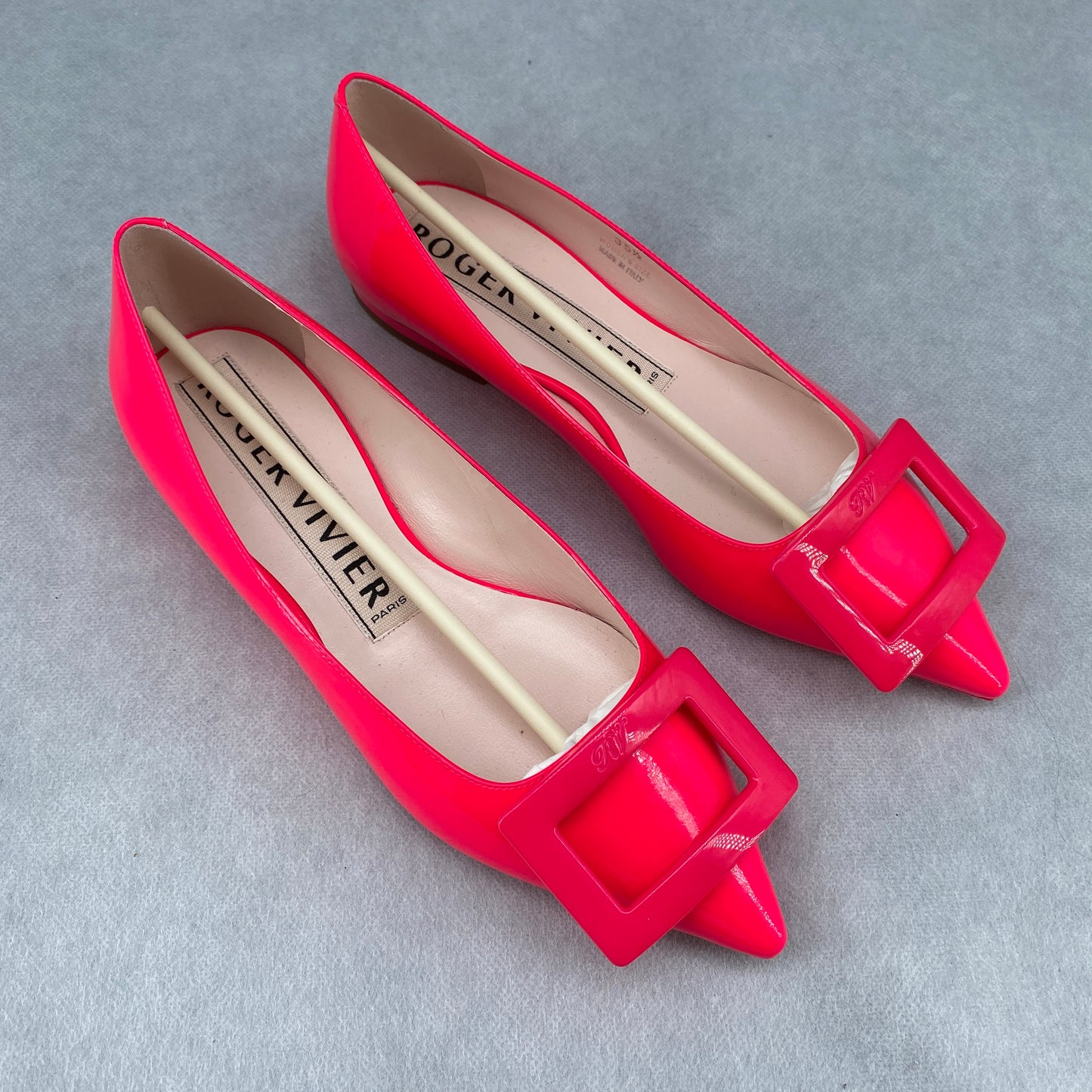 Roger Vivier Women Hot Pink Patent Square Buckle Flat Pumps Size 35.5
