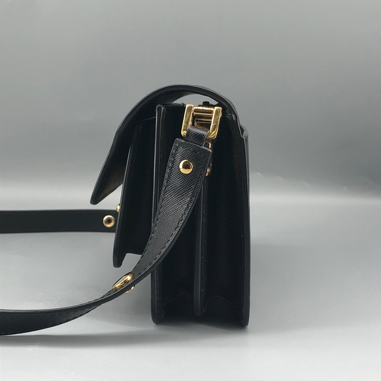 Marni Two-Tone Leather Trunk Shoulder Bag Black/Dark Green