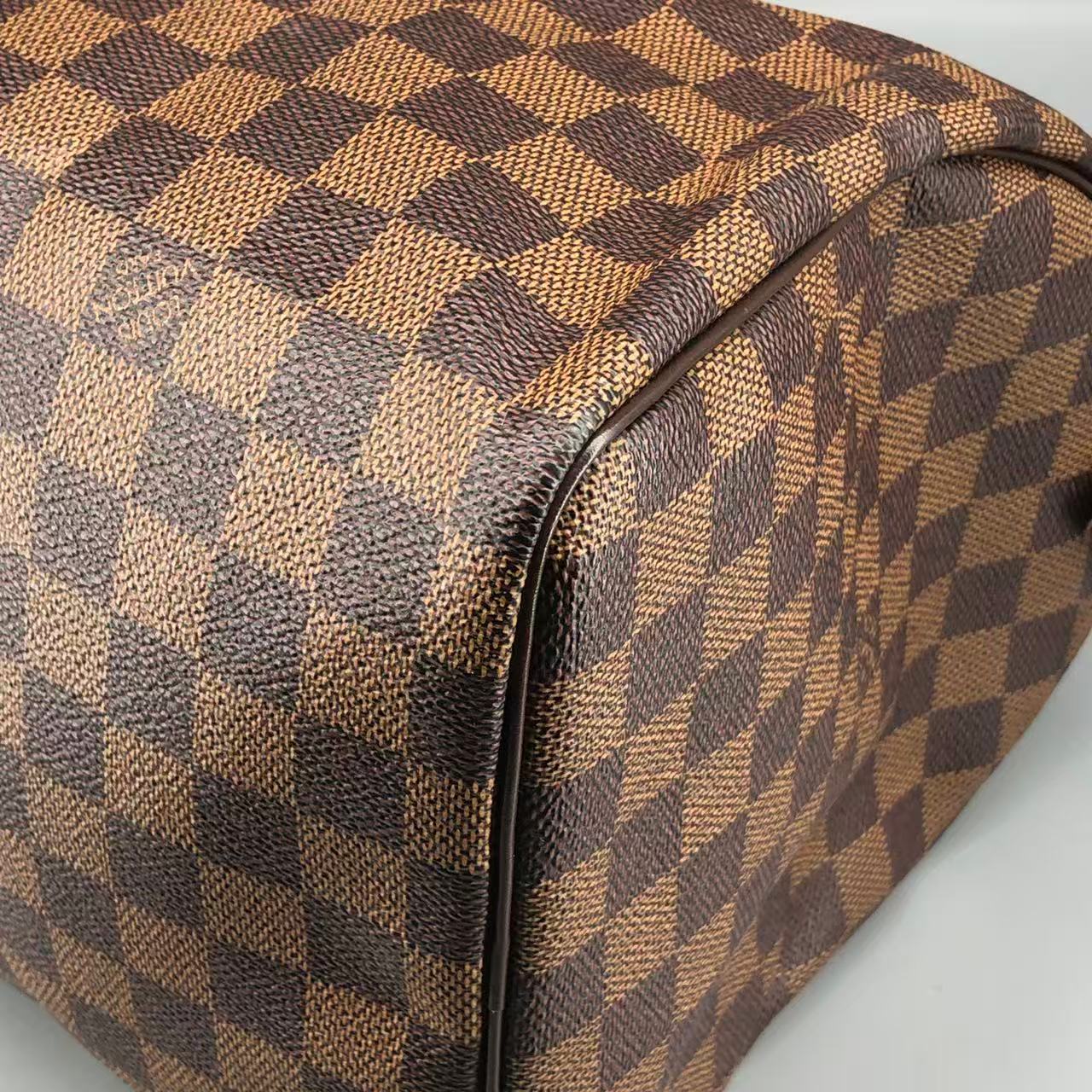 Louis Vuitton Speedy 30 Handbag in Damier Ebene Canvas