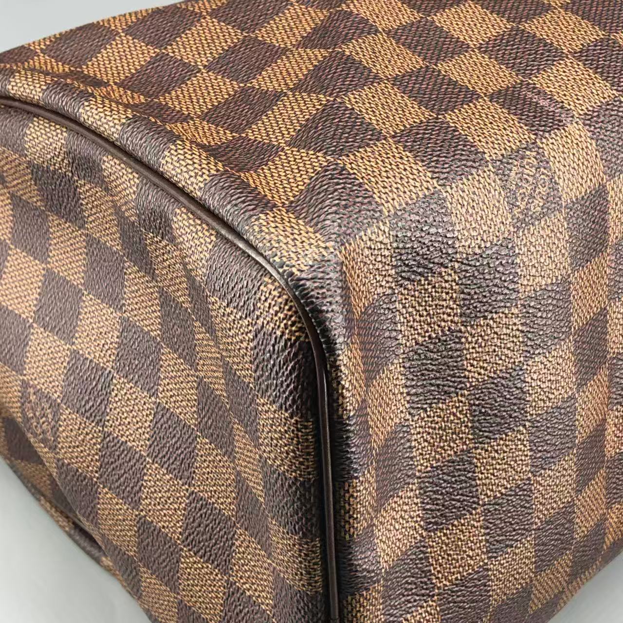 Louis Vuitton Speedy 30 Handbag in Damier Ebene Canvas