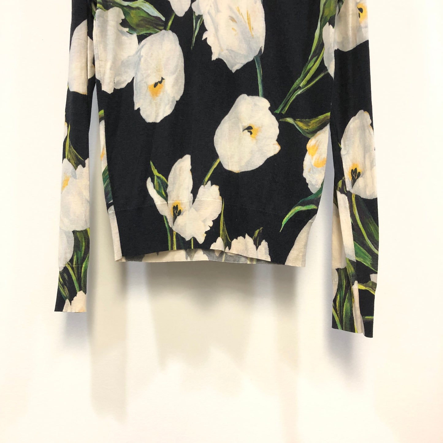 Dolce & Gabbana Black White Floral Round Neck Knit Top 42