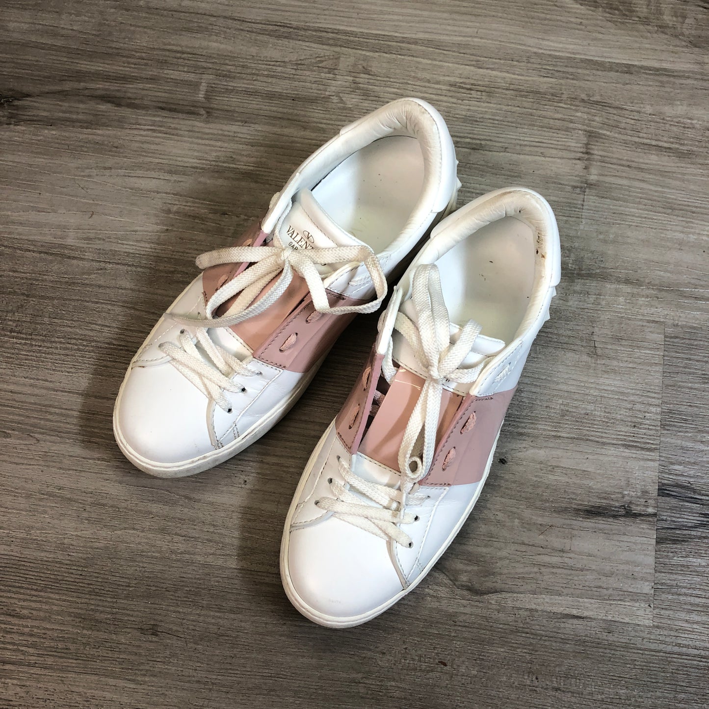 Valentino Rockstud Pink & White Leather Low Top Sneakers Size 37