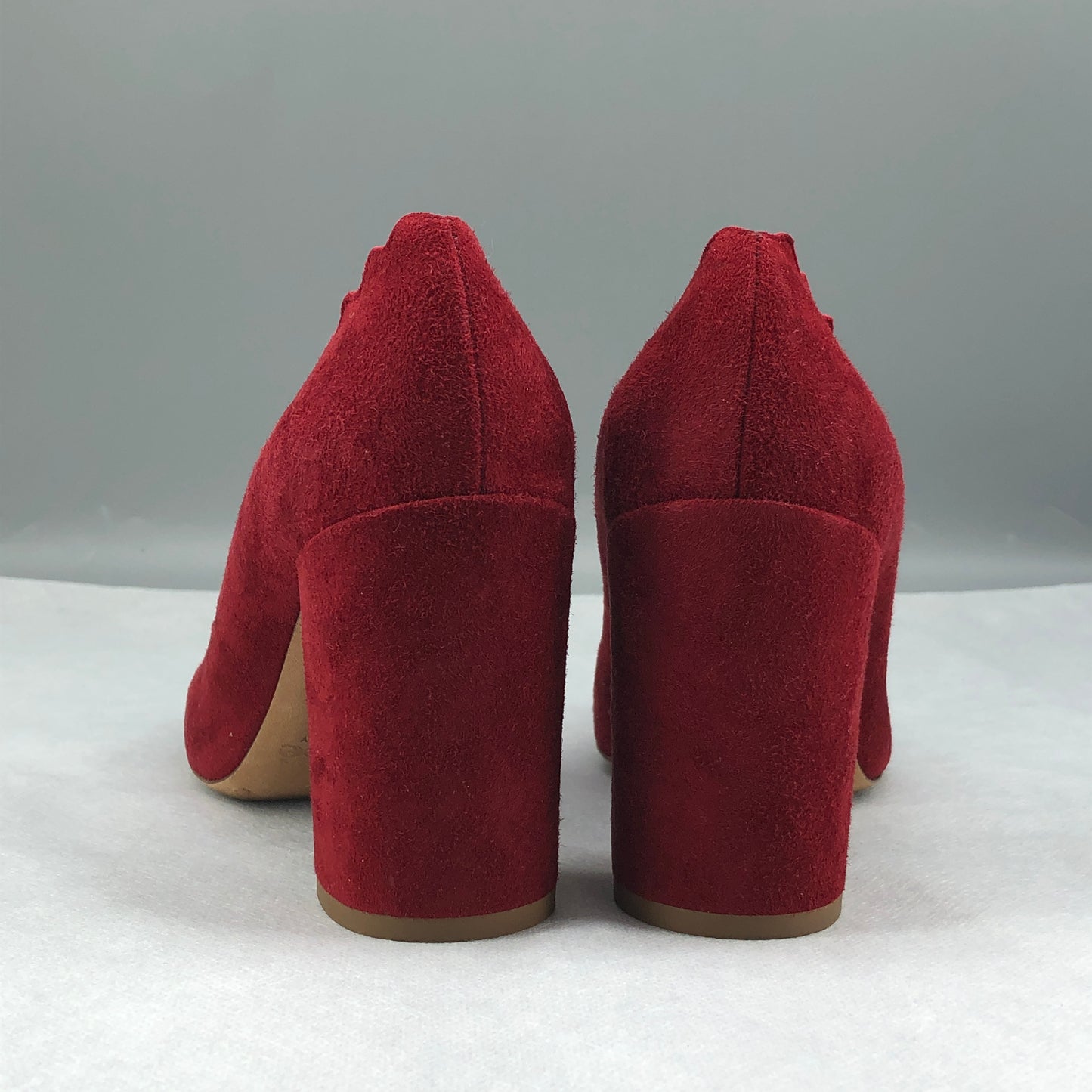 Chloe omen's Scalloped Suede Block Heel Pumps Red Size 36.5