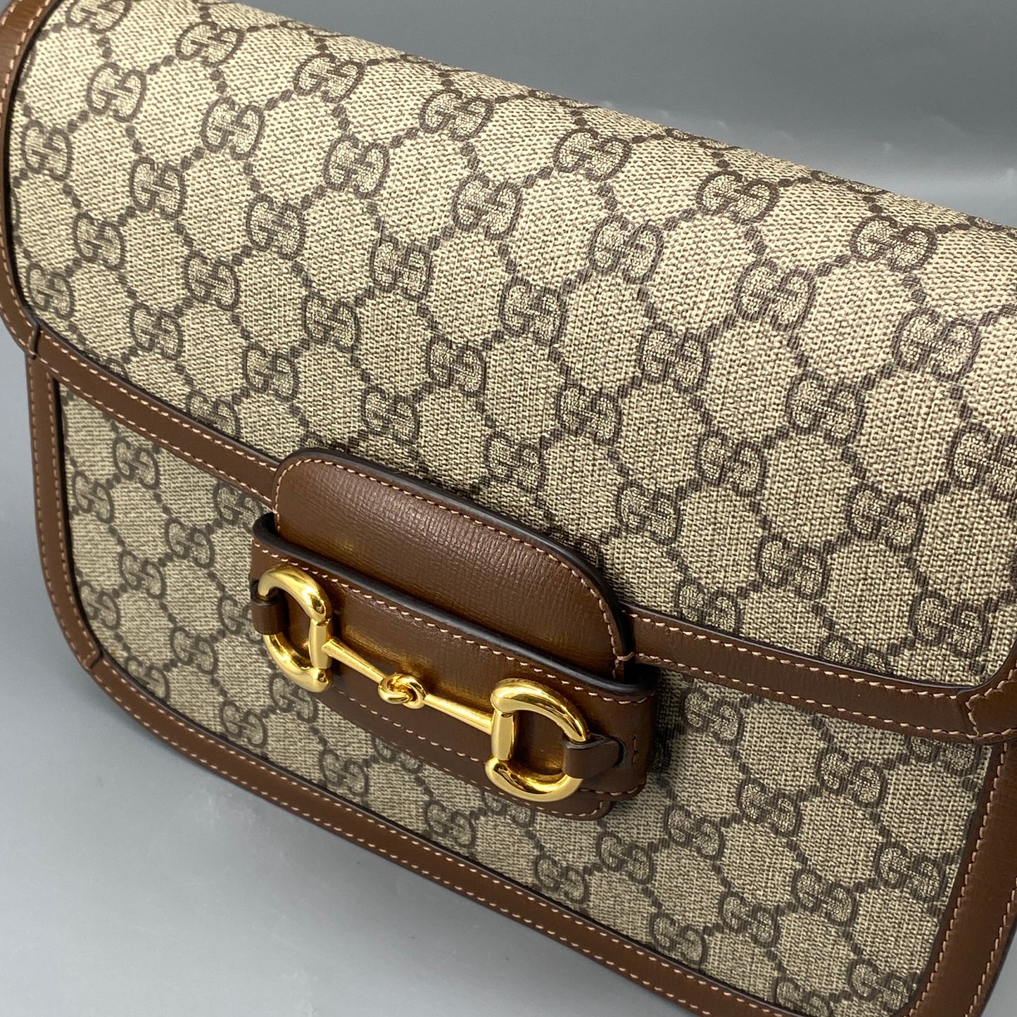 Gucci Beige & Caramel GG Supreme Horsebit 1955 Shoulder Crossbody Bag