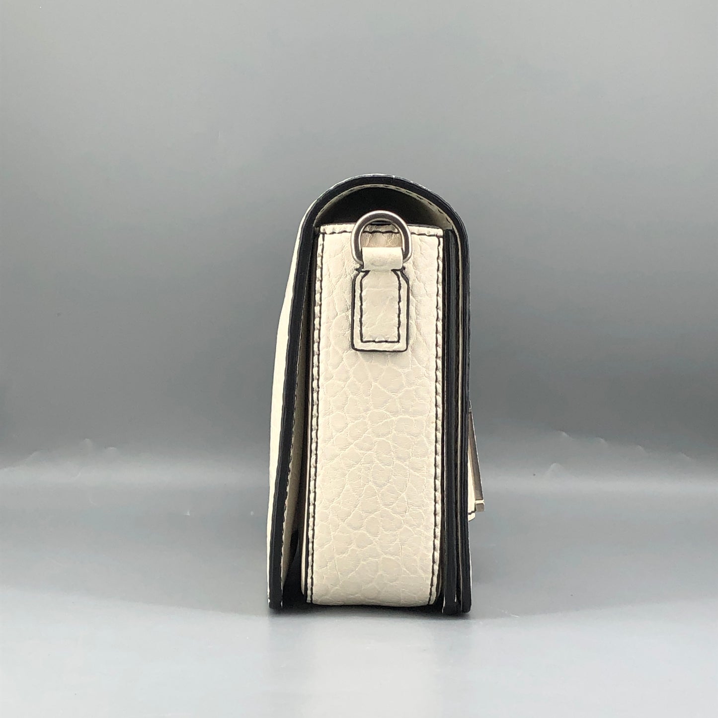 Christian Dior Dio(r)evolution Cream Grained Calfskin shoulder Bag