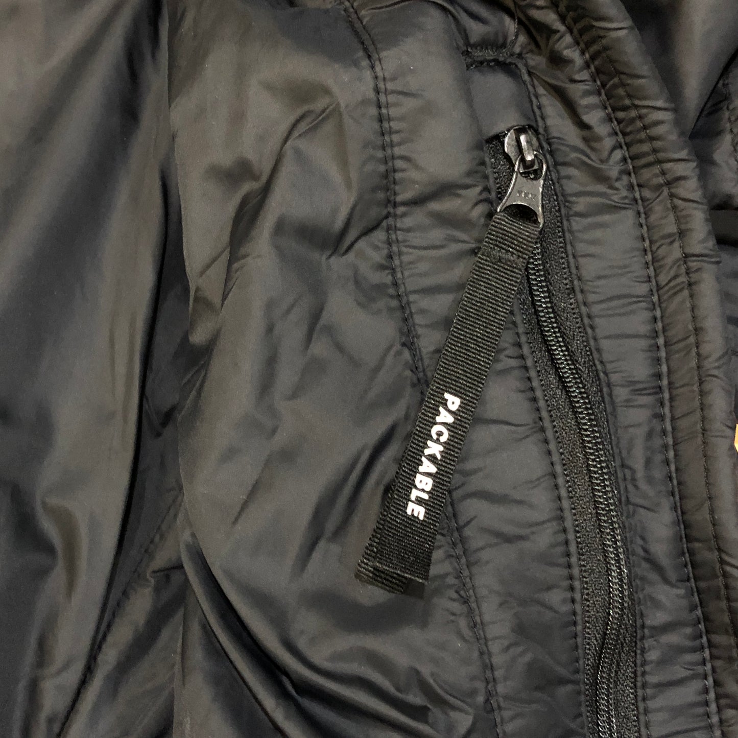 Canada Goose Black P2P 19.5in Hooded Light Down Jacket Size M