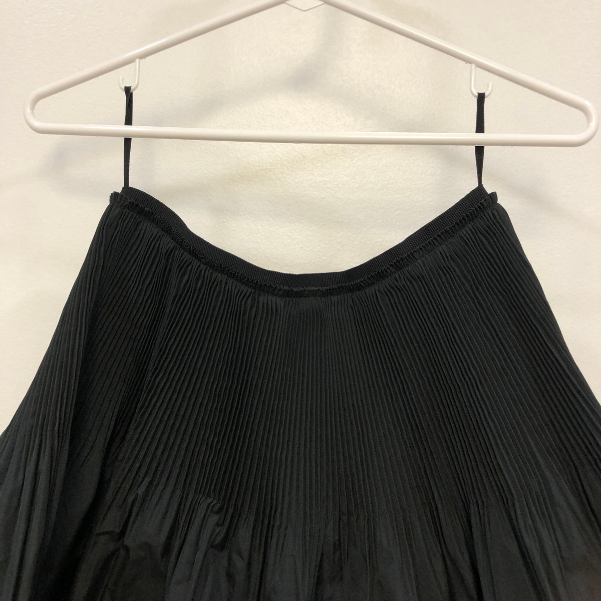 Red Valentino Black Pleated Skirt Size 40