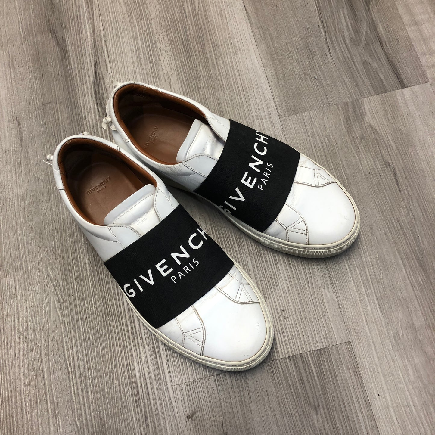 Givenchy Men's Low-Top Sneakers Size 40 White/Black
