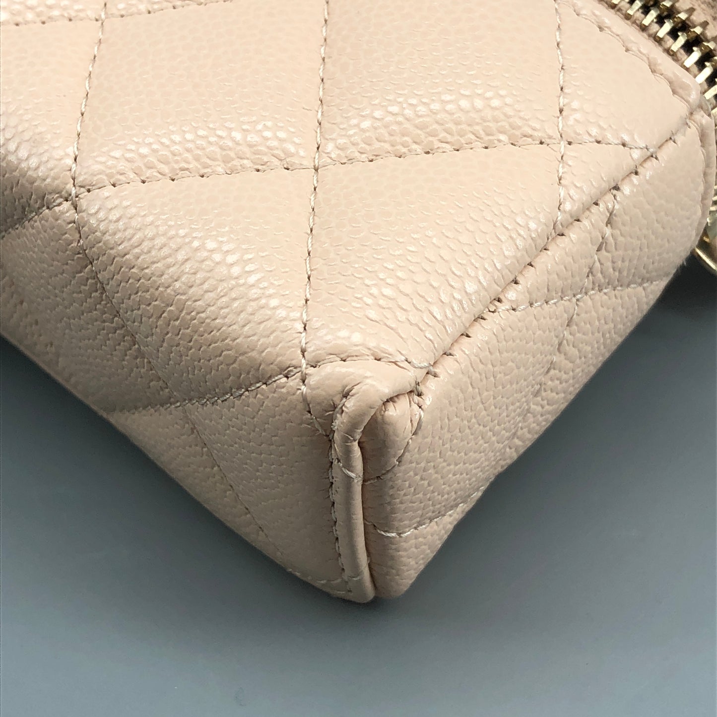 Chanel Caviar Quilted Top Handle Slim Vanity With Chain Beige/Nude