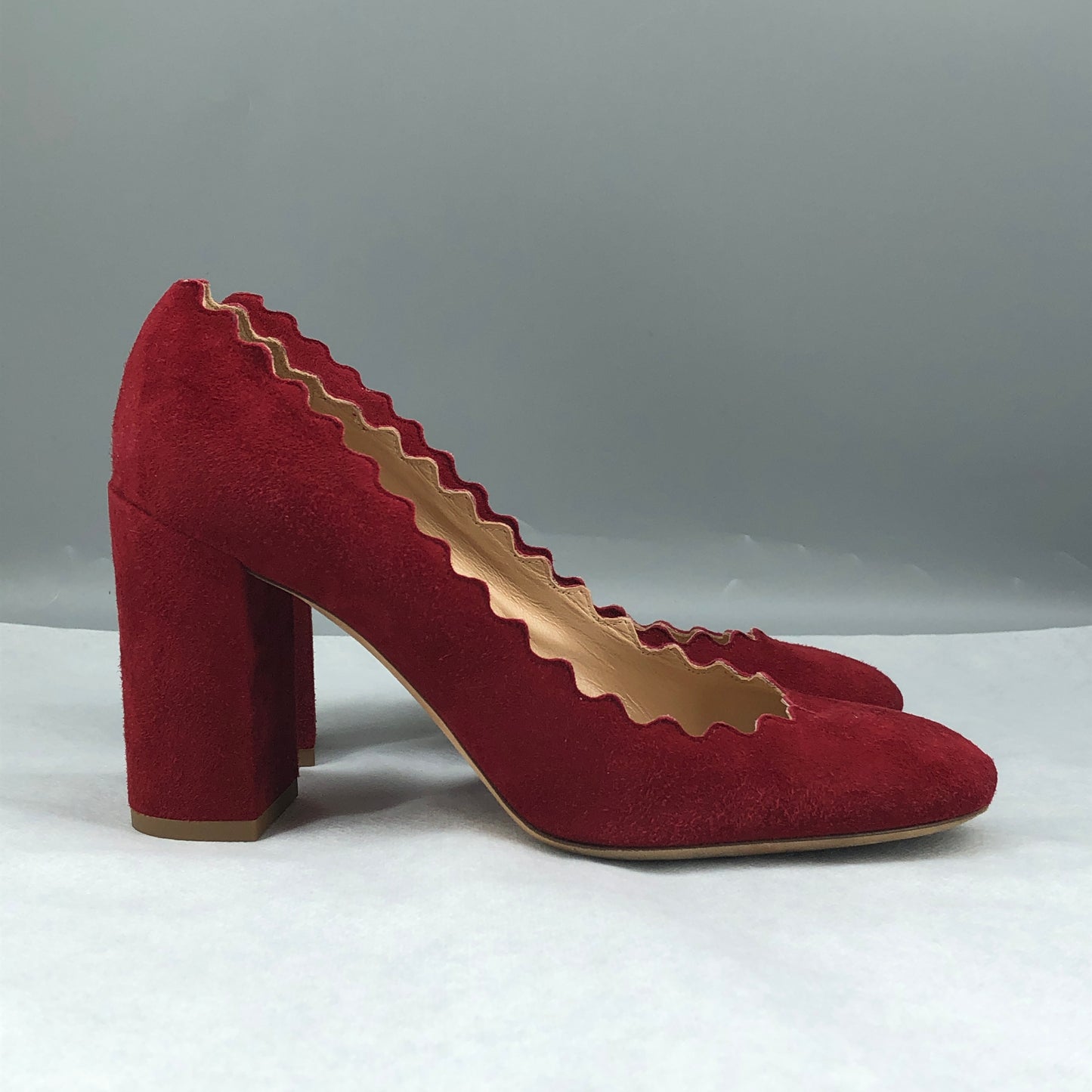 Chloe omen's Scalloped Suede Block Heel Pumps Red Size 36.5