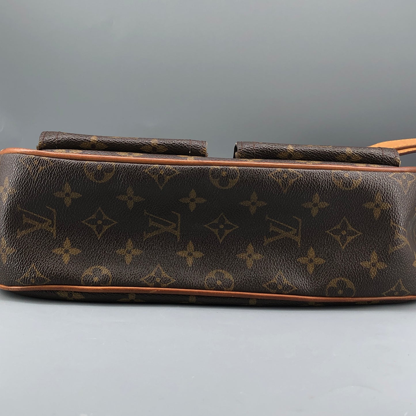 Louis Vuitton Hudson Monogram Canvas Shoulder Bag Brown