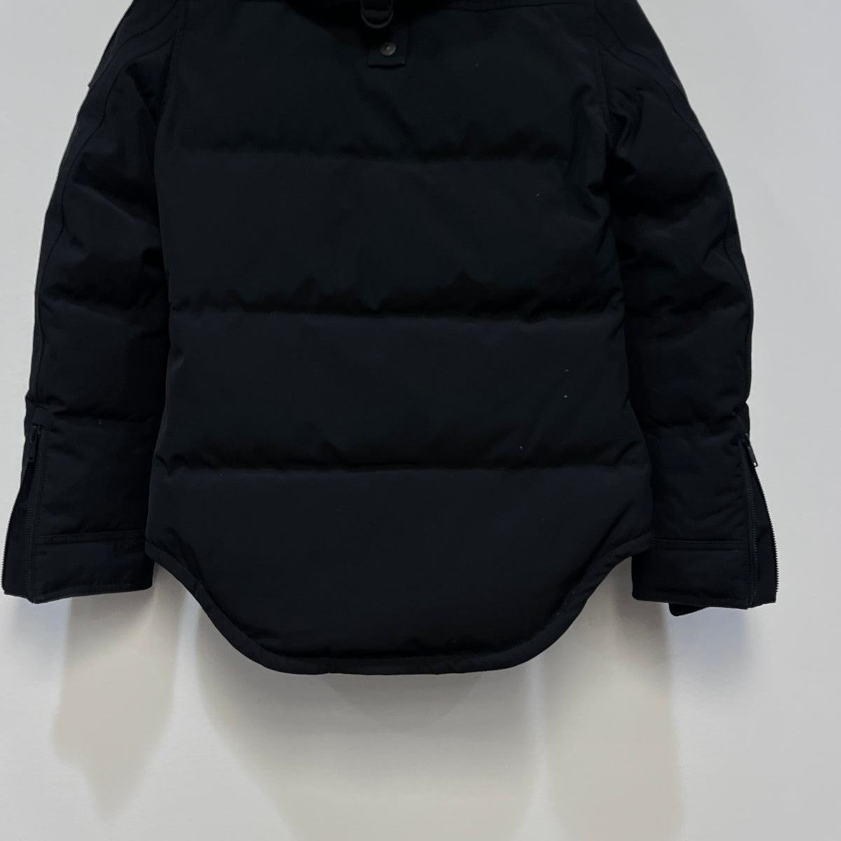 Moose Knuckle Black Parka  Size  S