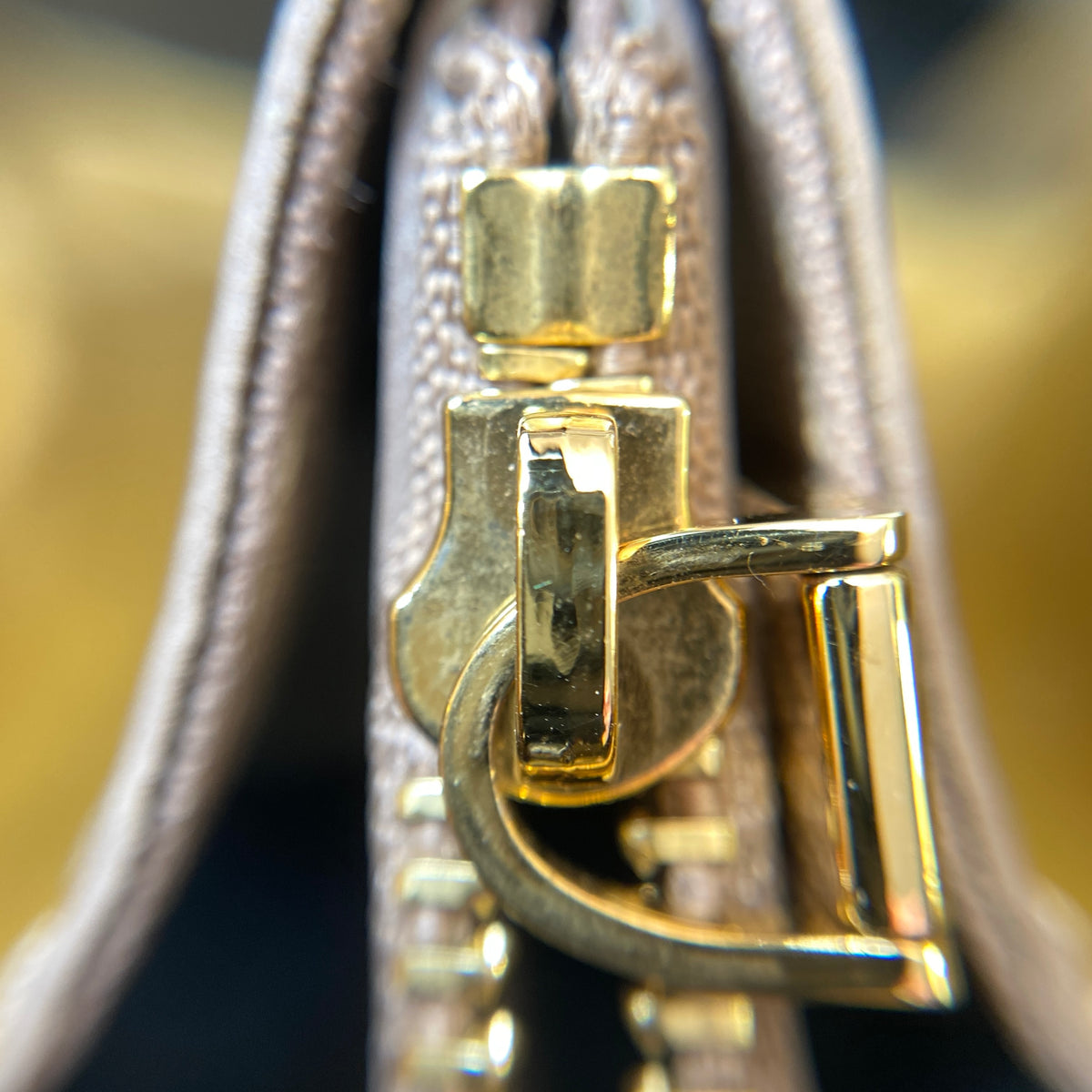 Louis Vuitton Monogram Vernis Deesse Gold Handbag
