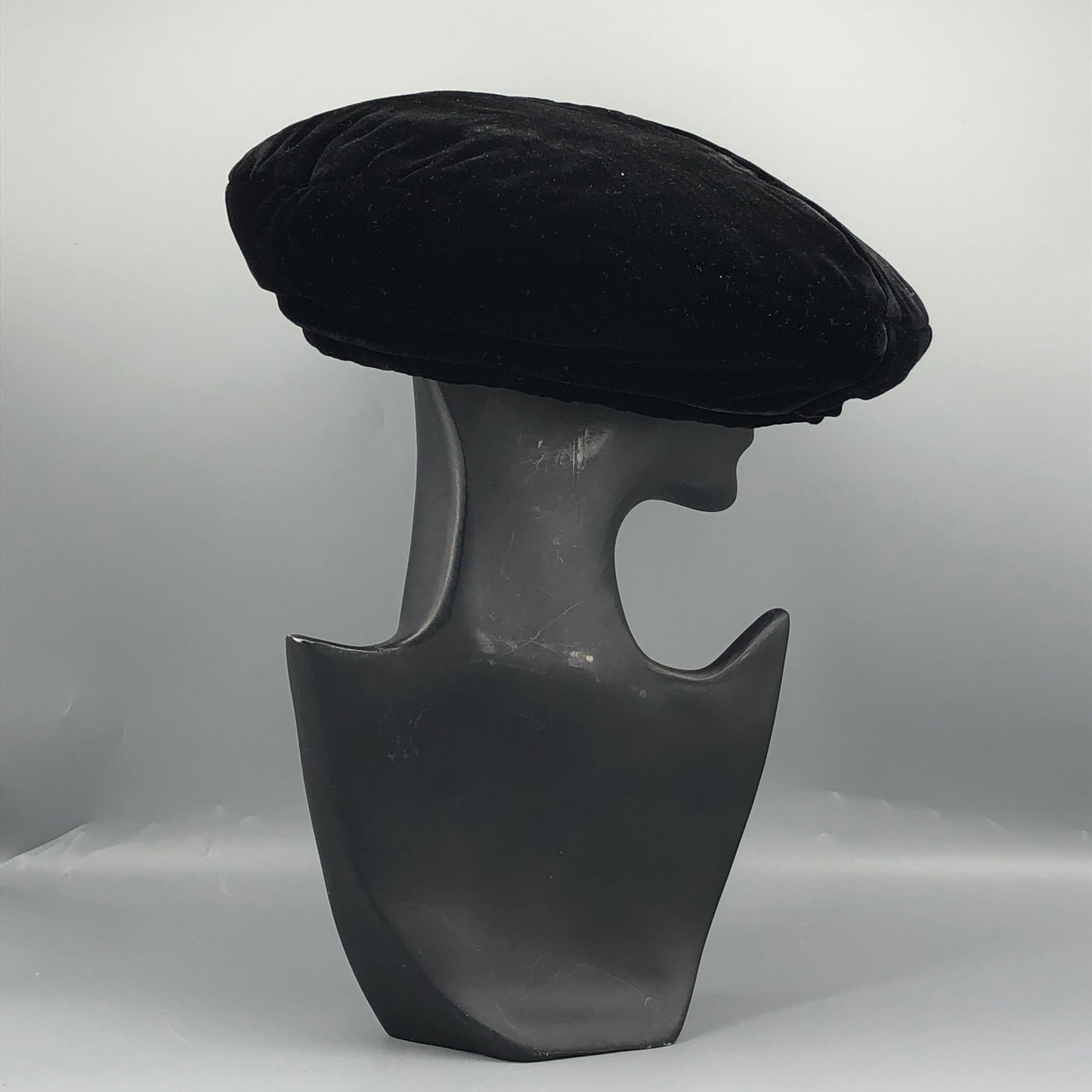 Chanel Velvet Beret Black Size M