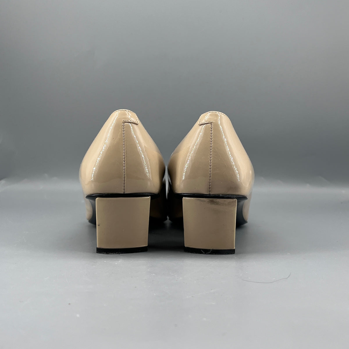 Roger Vivier Women Belle Vivier Square Buckle Pumps size 36