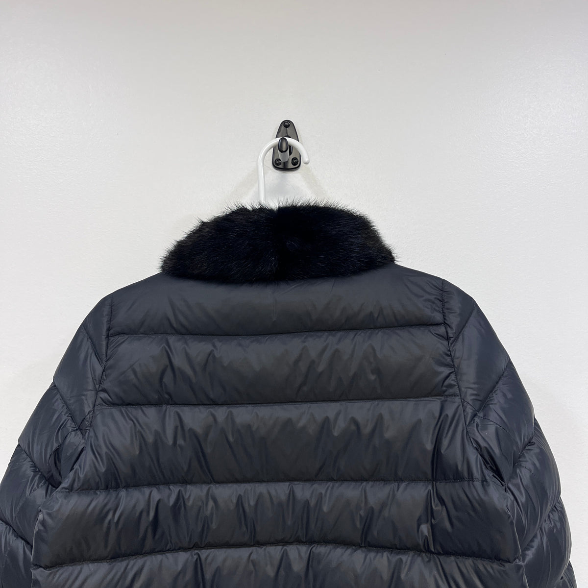 Fendi Navy Blue Puffer Fox Fur Trim Jacket size 40