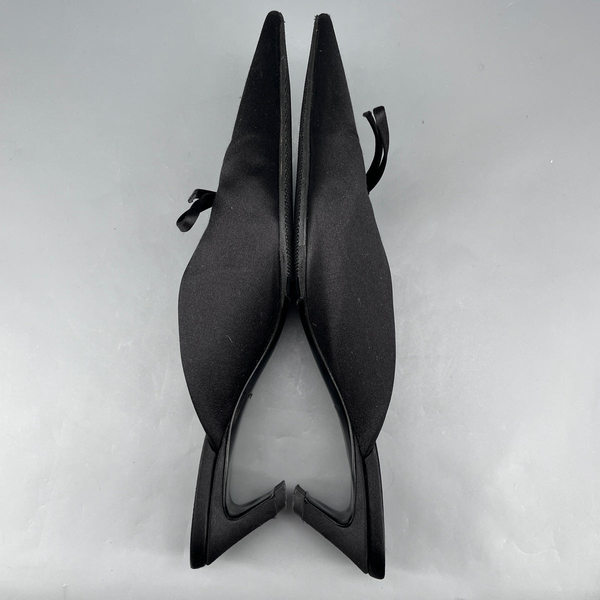 Balenciaga Women Black Fabric Bow Pointed Backless Mule Heels size 36
