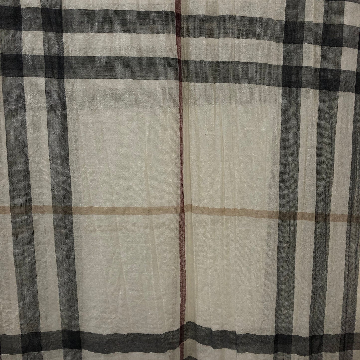 Burberry Classic Vintage Check Wool Cashmere Large Scarf  Beige/Black/Red