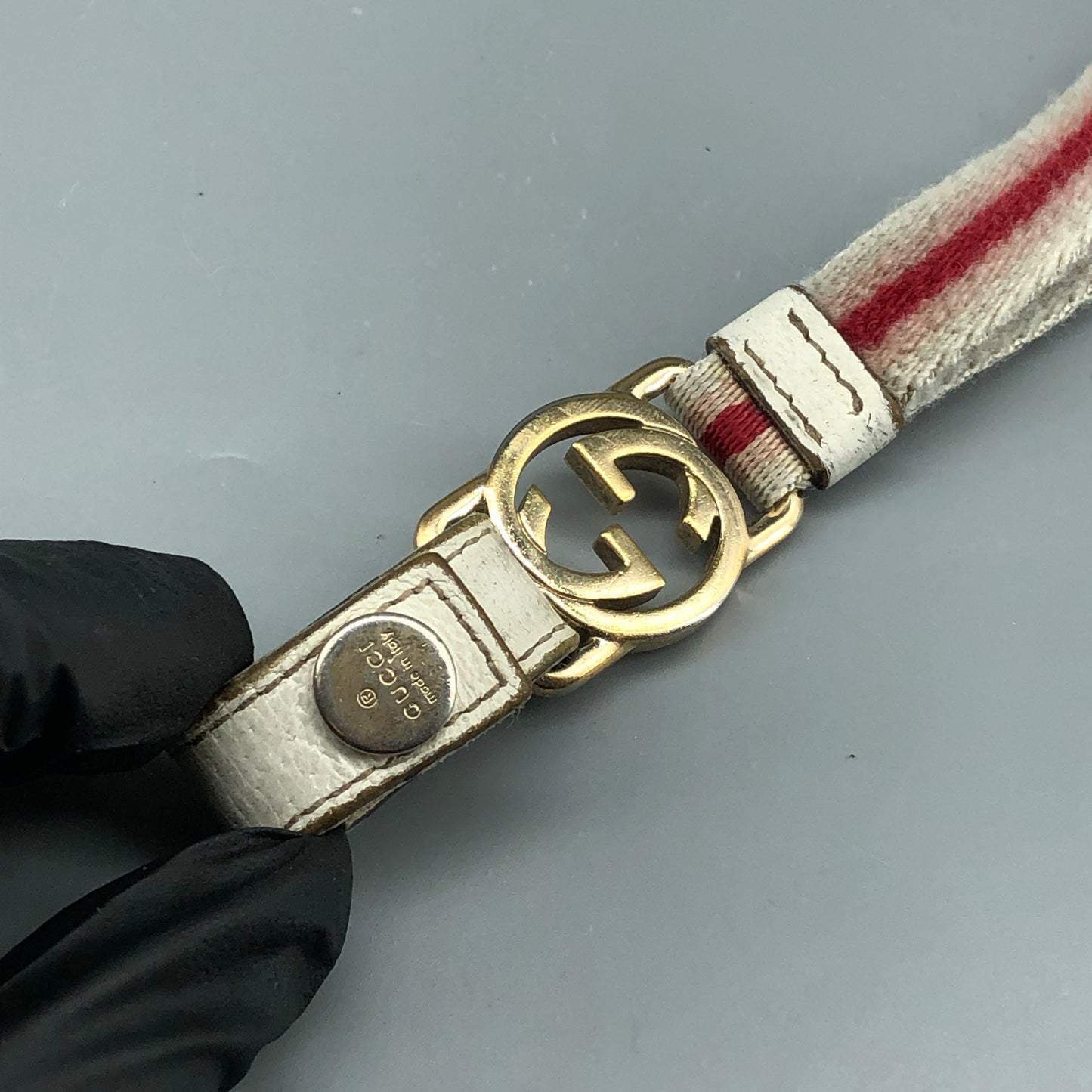 Gucci White Red Web Interlocking GG Thin Strap Phone Lanyard