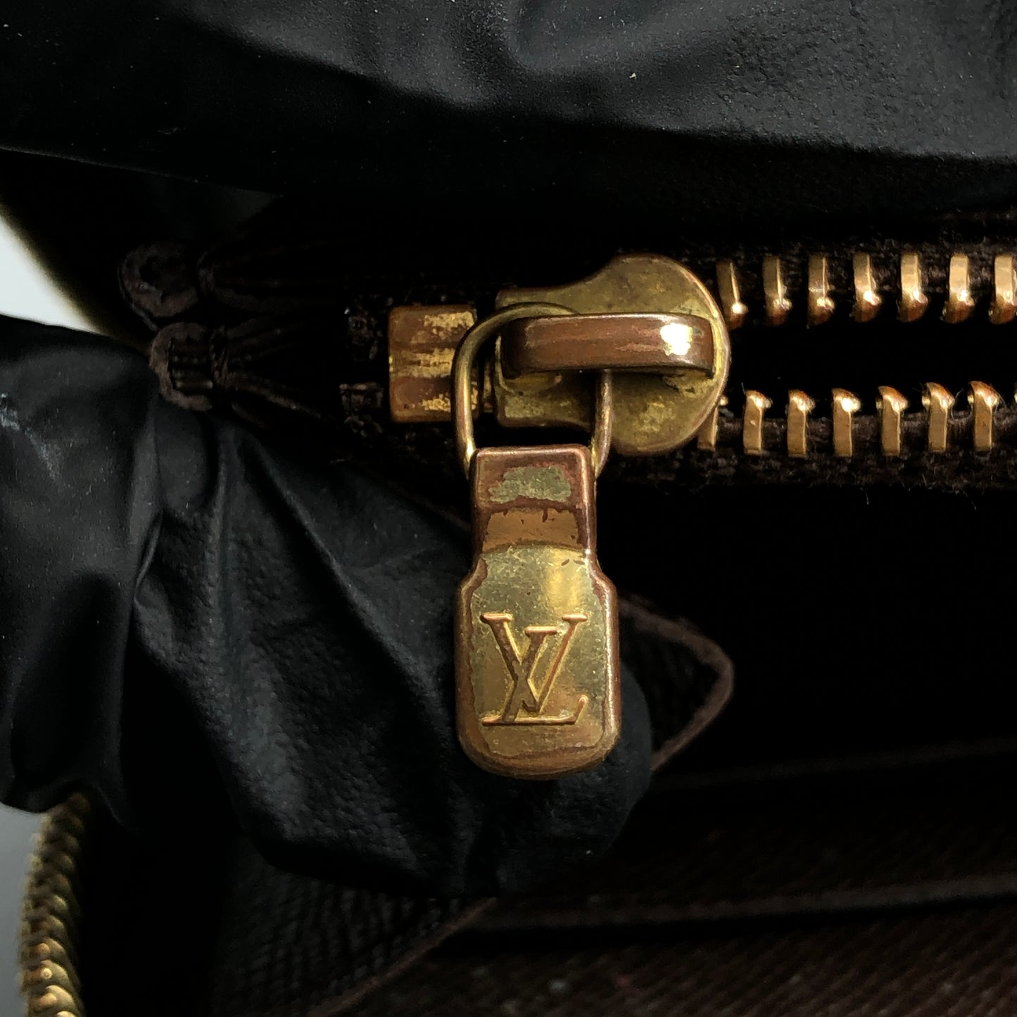 Louis Vuitton Damier Ebene Zippy Wallet Brown