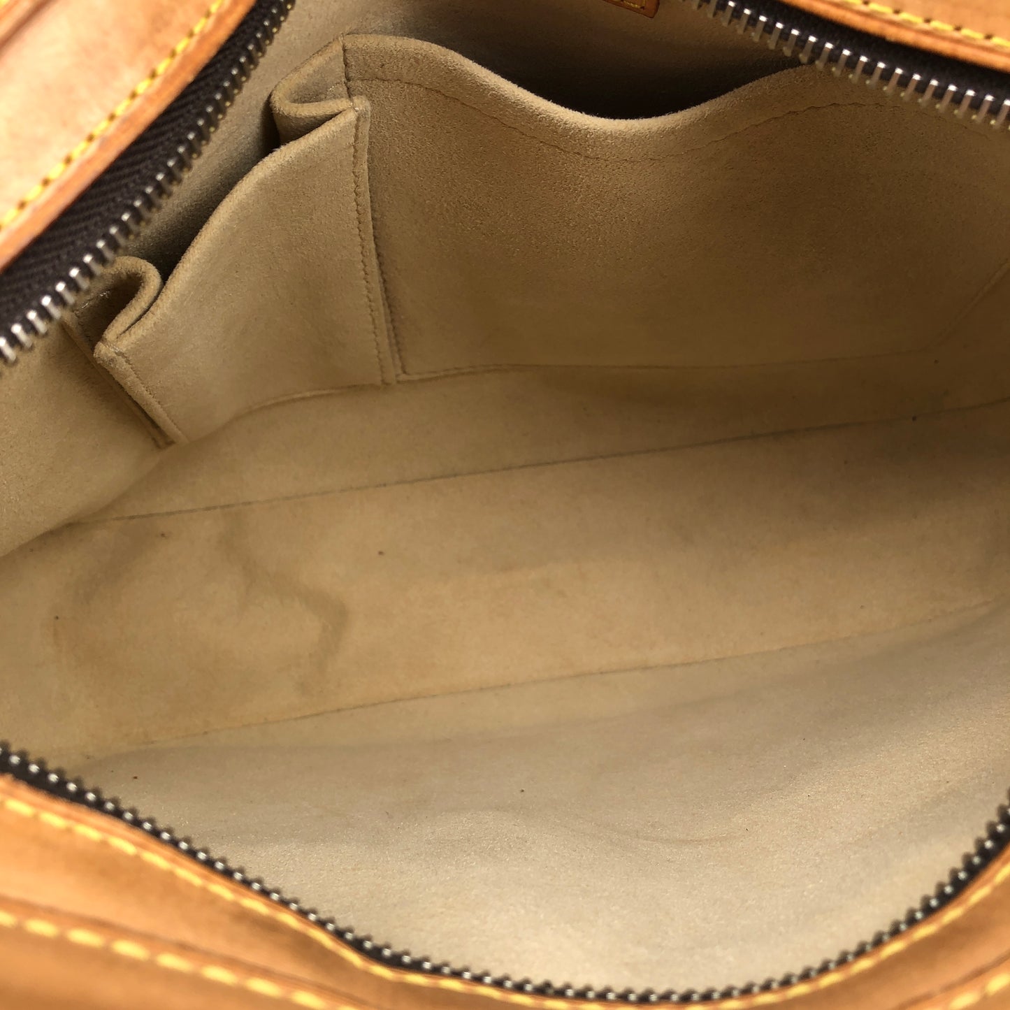 Louis Vuitton Hudson Monogram Canvas Shoulder Bag Brown
