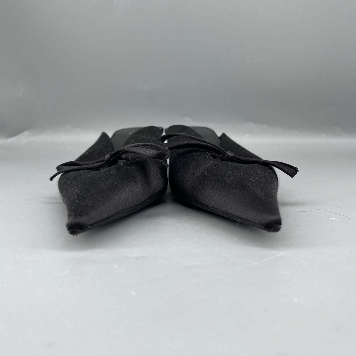 Balenciaga Women Black Fabric Bow Pointed Backless Mule Heels size 36