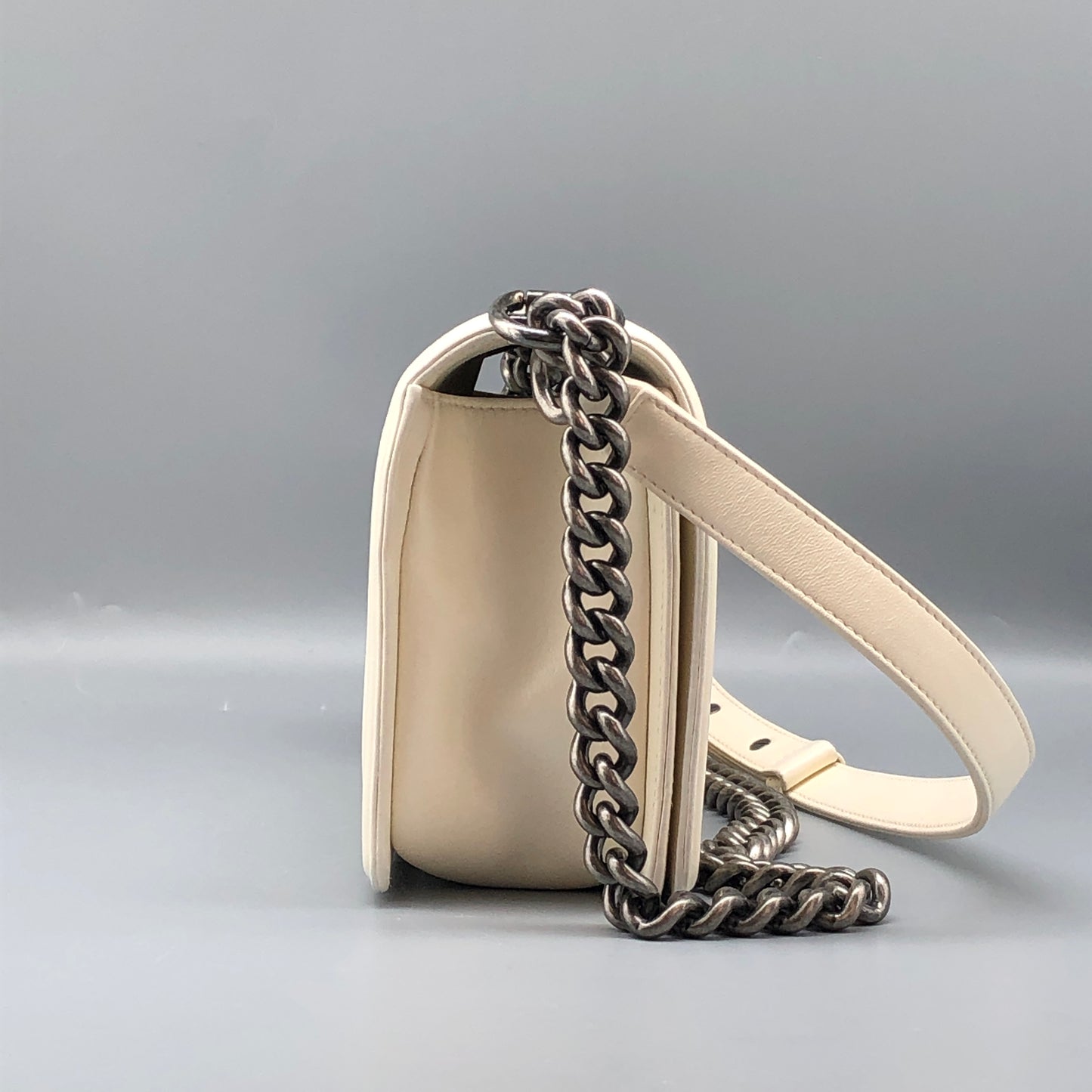 Chanel Boy Flap Quilted Leather Shoulder Bag Cream