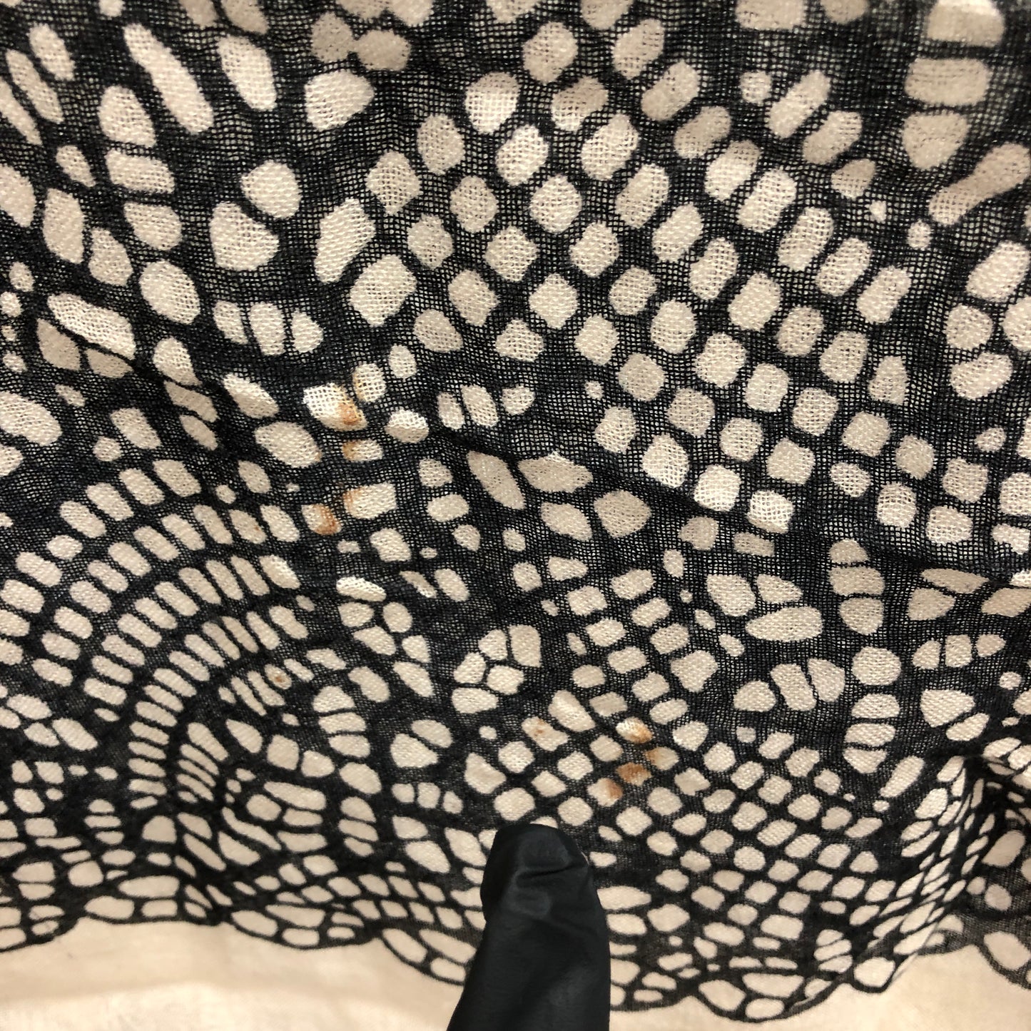Marc by Marc Jacobs Lace Print Large Scarf 106*180cm Cream/Black