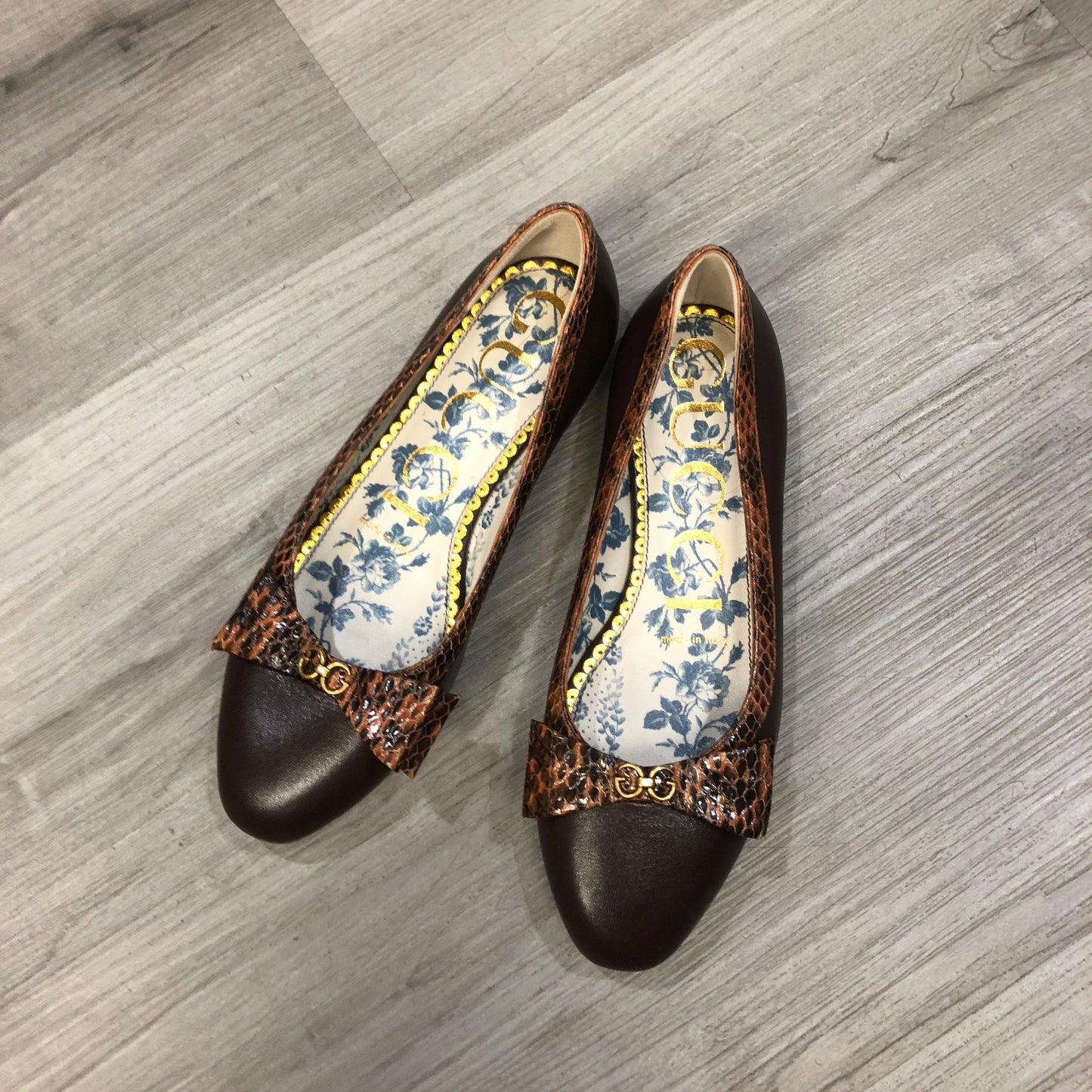 Gucci Snake Trim Double G Flat Loafers Size 35 Brown