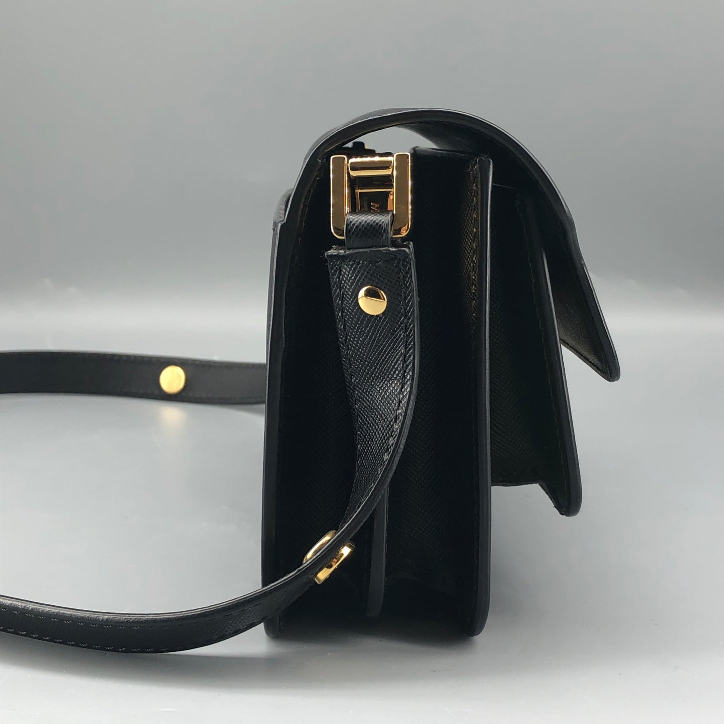 Marni Two-Tone Leather Trunk Shoulder Bag Black/Dark Green