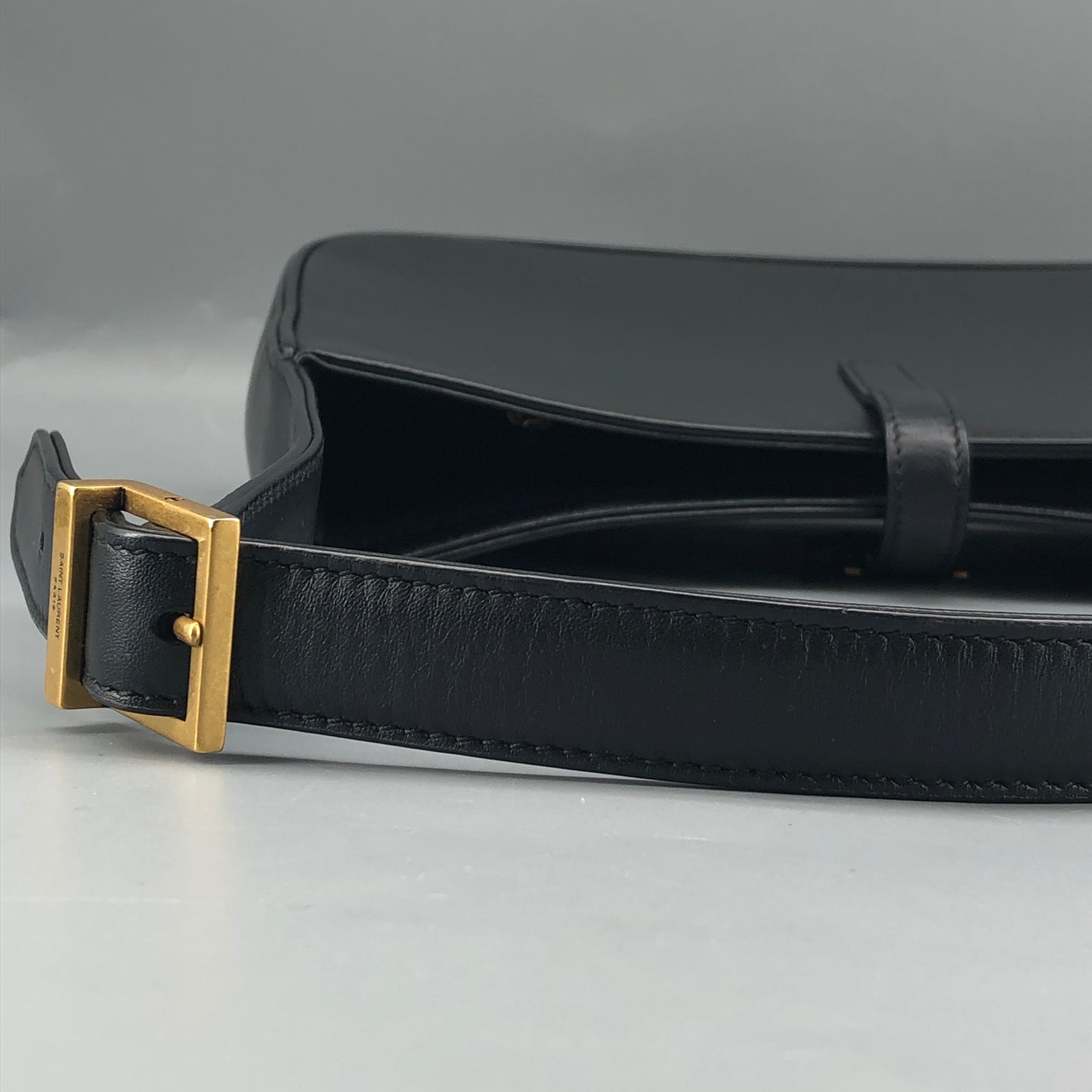 Saint Laurent Le 5 à 7 Smooth Leather Hobo Shoulder Bag Black