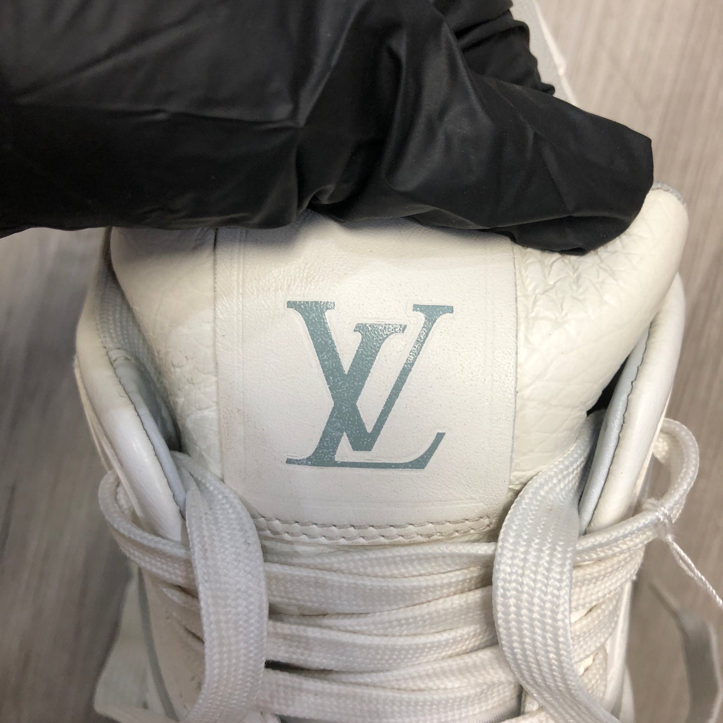 Louis Vuitton Men's White Low-Top Sneakers Size 7
