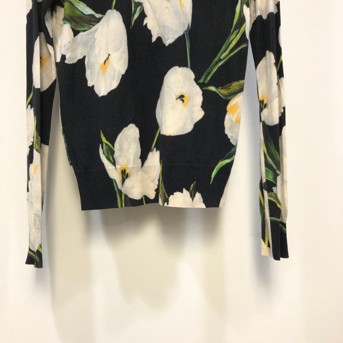 Dolce & Gabbana Black White Floral Round Neck Knit Top 42