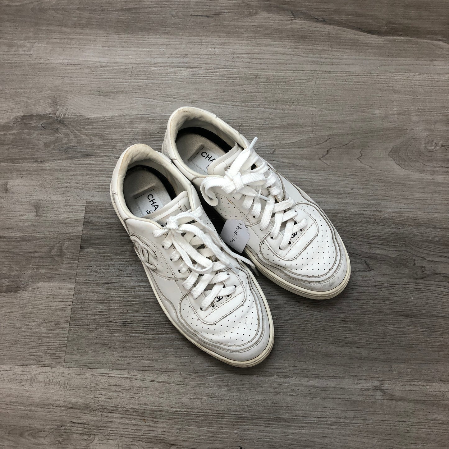 Chanel Women's Smooth Calfskin CC Logo Low Top Sneakers 36.5 White