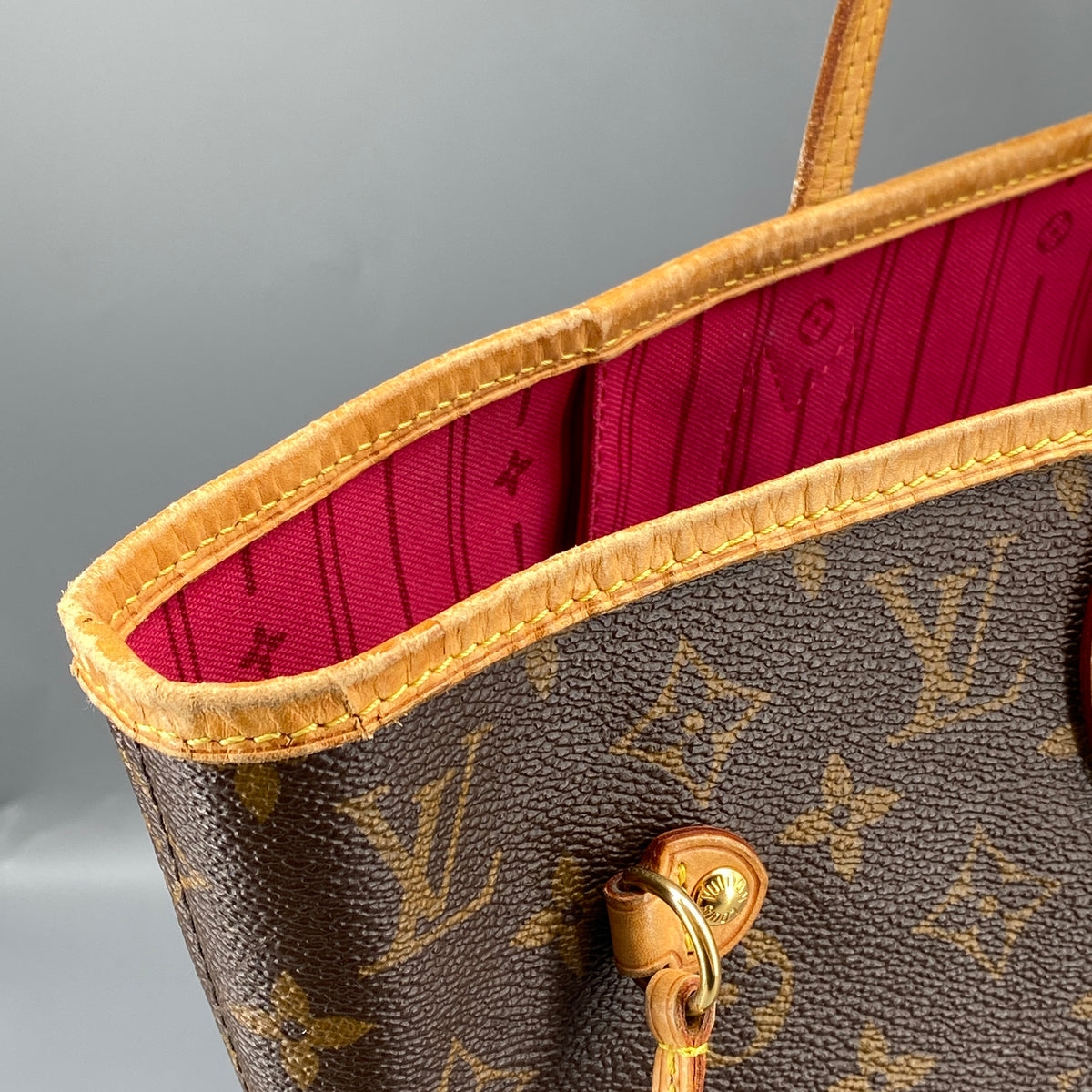 Louis Vuitton Monogram MM Neverfull Tote Bag Brown