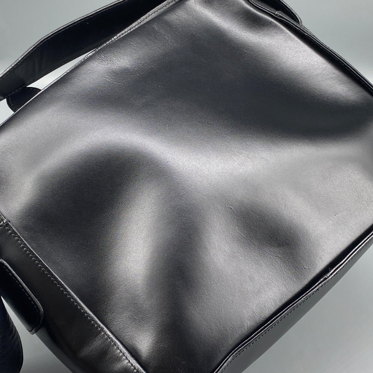 Yves Saint Laurent Black Smooth Leather Square Flap Shoulder Camera Bag