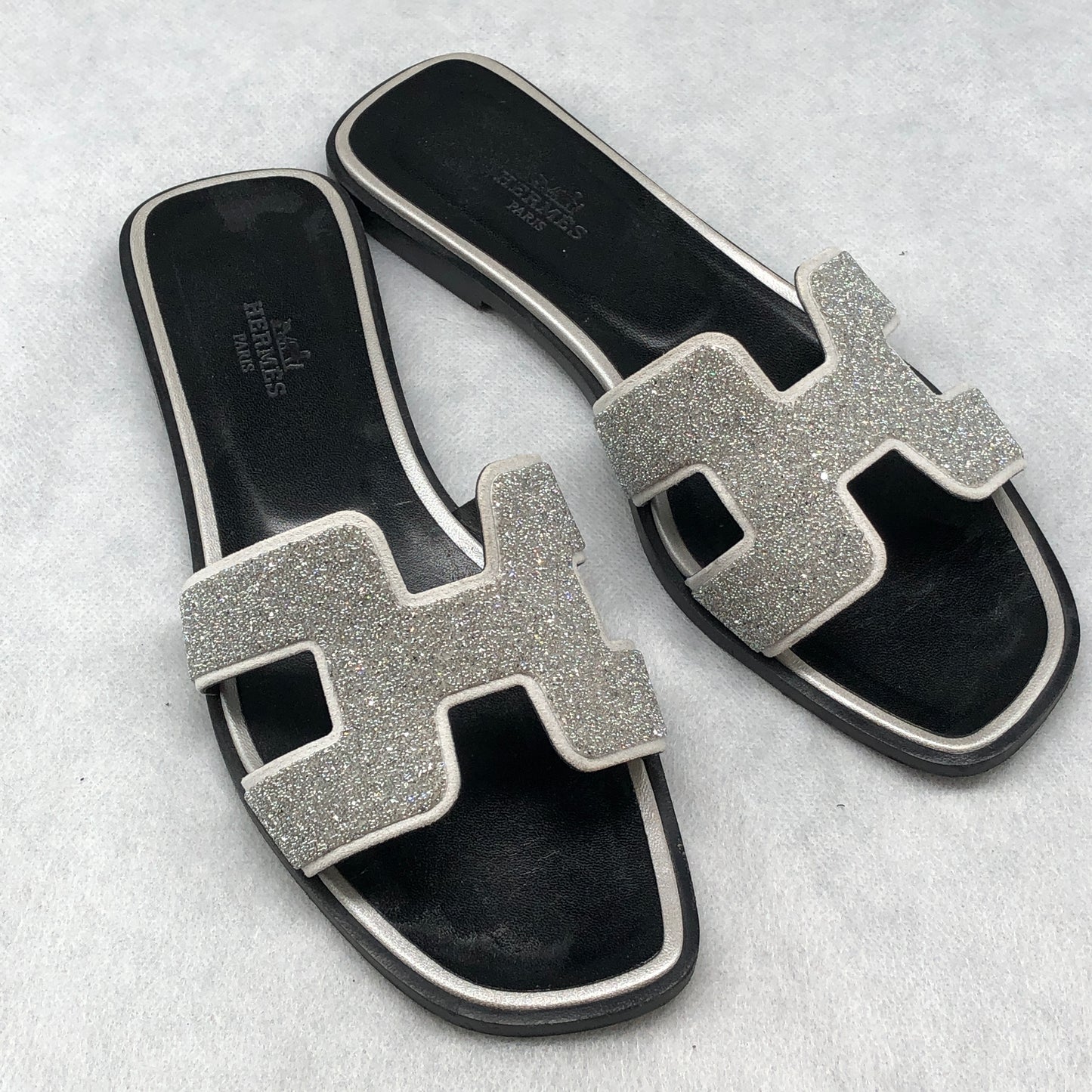 Hermes Silver Glitter Oran Sandals Size 37.5