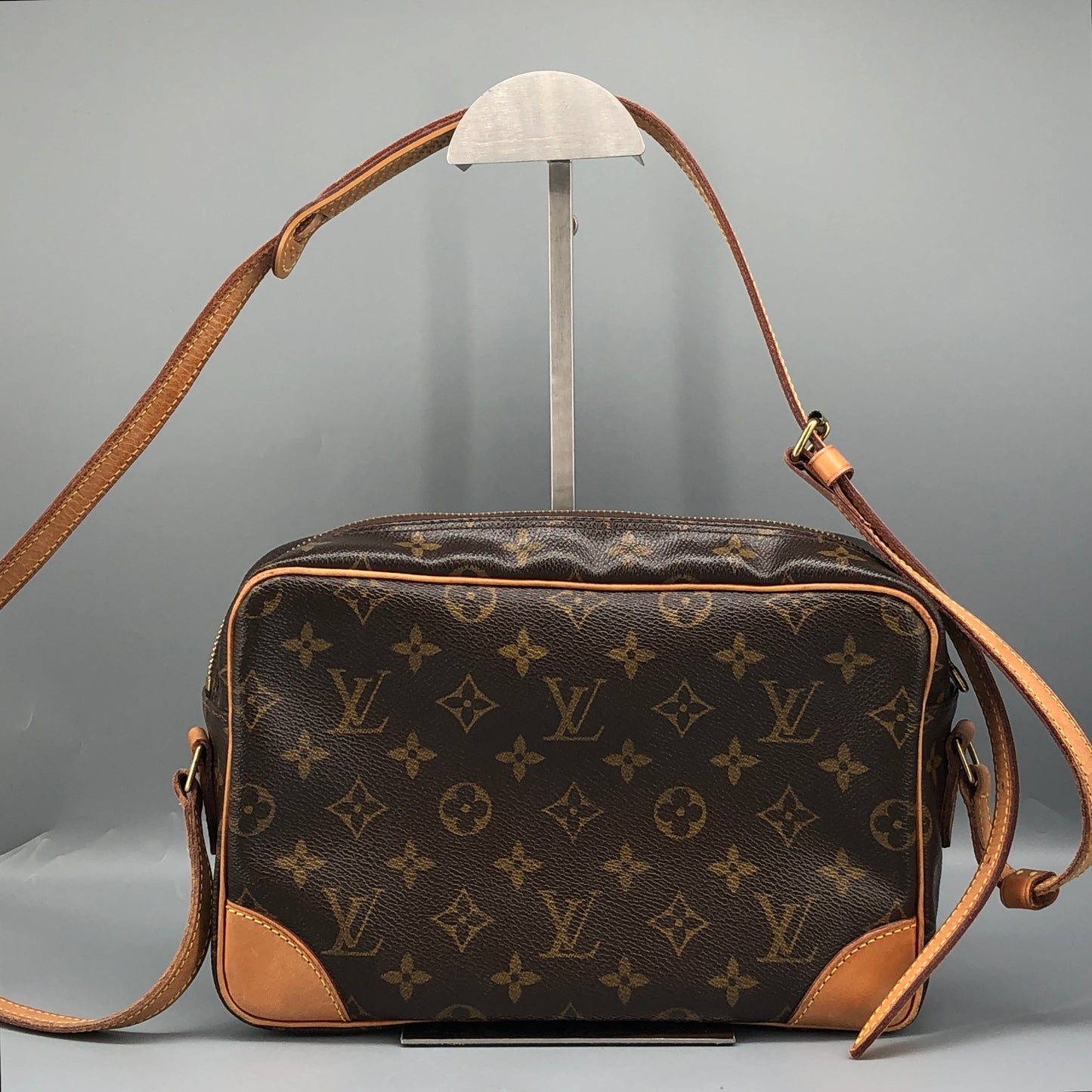 Louis Vuitton Trocadero 27 Monogram Canvas Shoulder Bag Brown