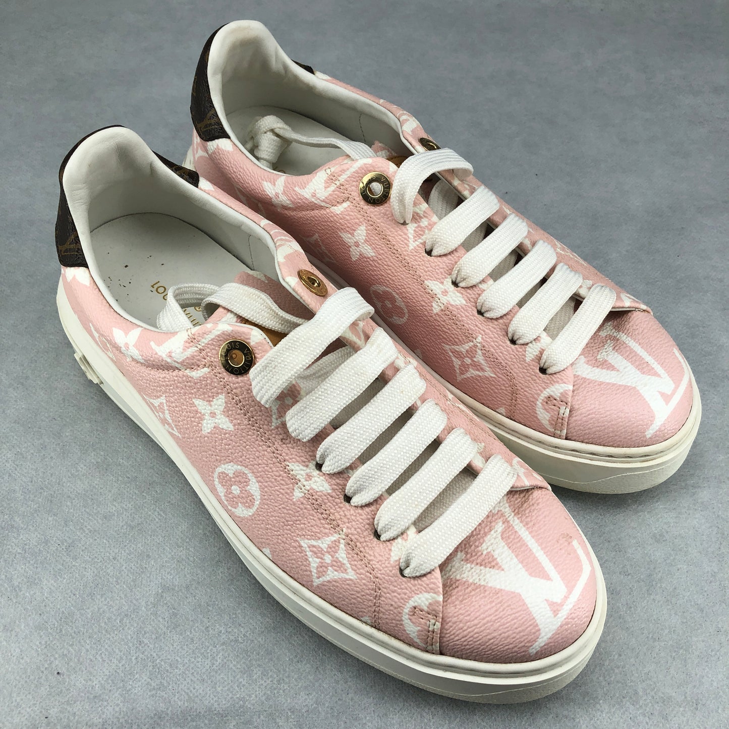Louis Vuitton Women's Monogram Pink Canvas Low Top Sneakers Size 38 Light Pink