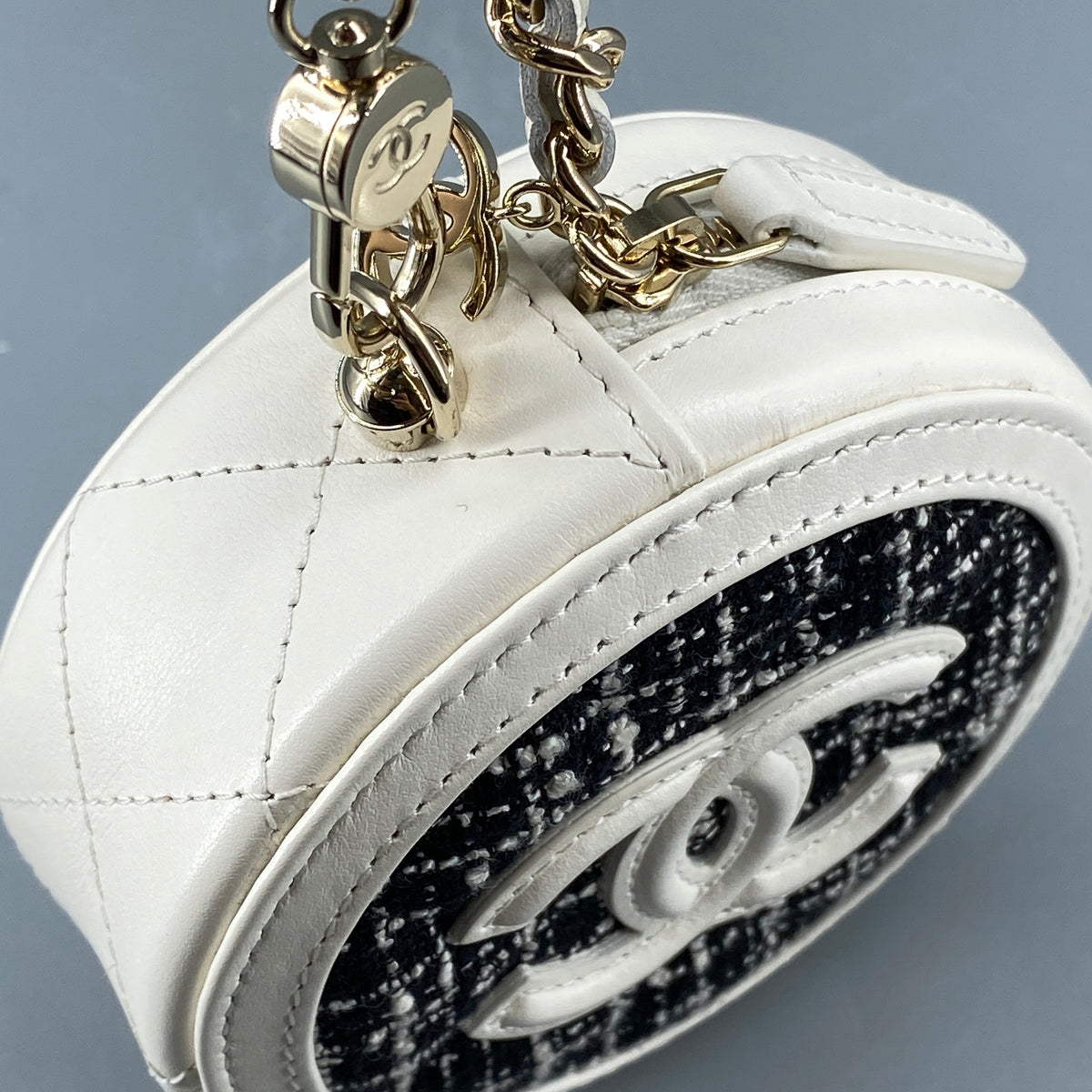 Chanel Tweed Quilted Round Filigree Pouch With Chain White Black