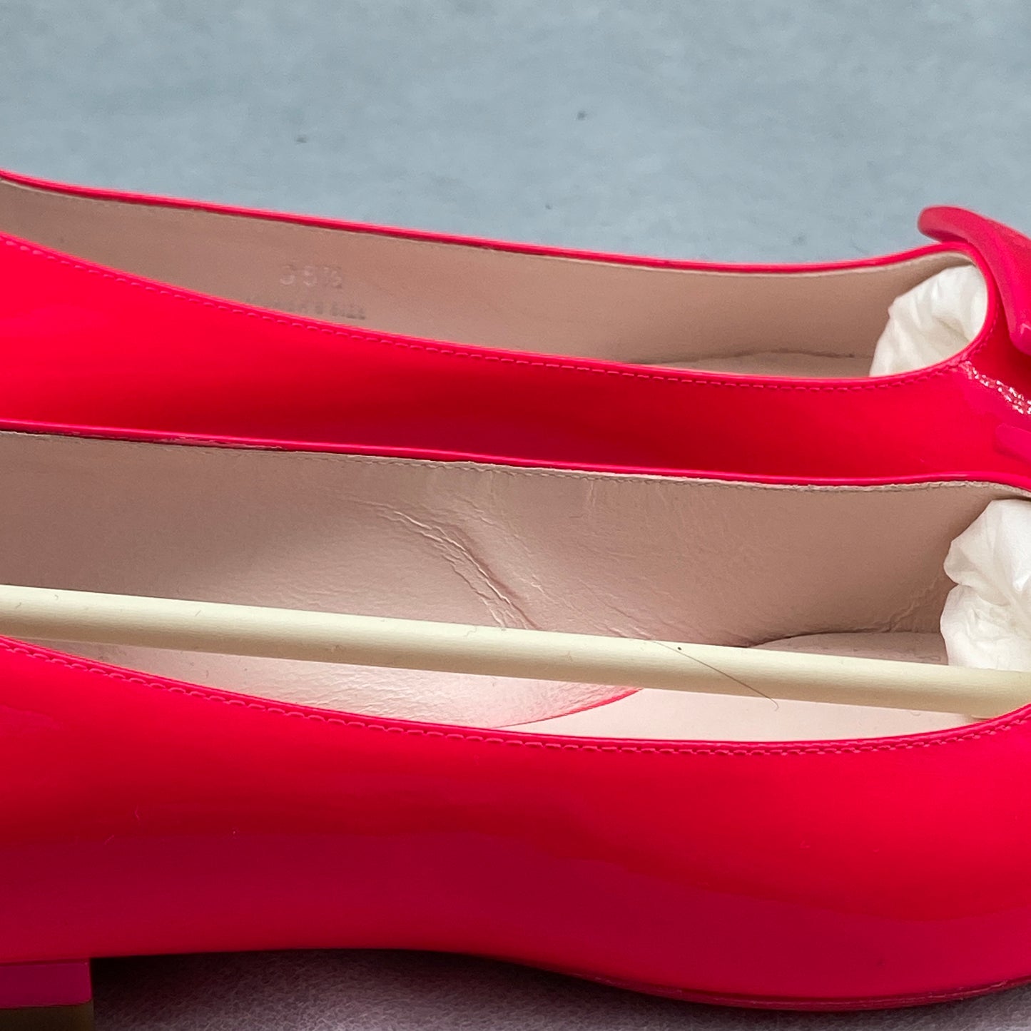 Roger Vivier Women Hot Pink Patent Square Buckle Flat Pumps Size 35.5