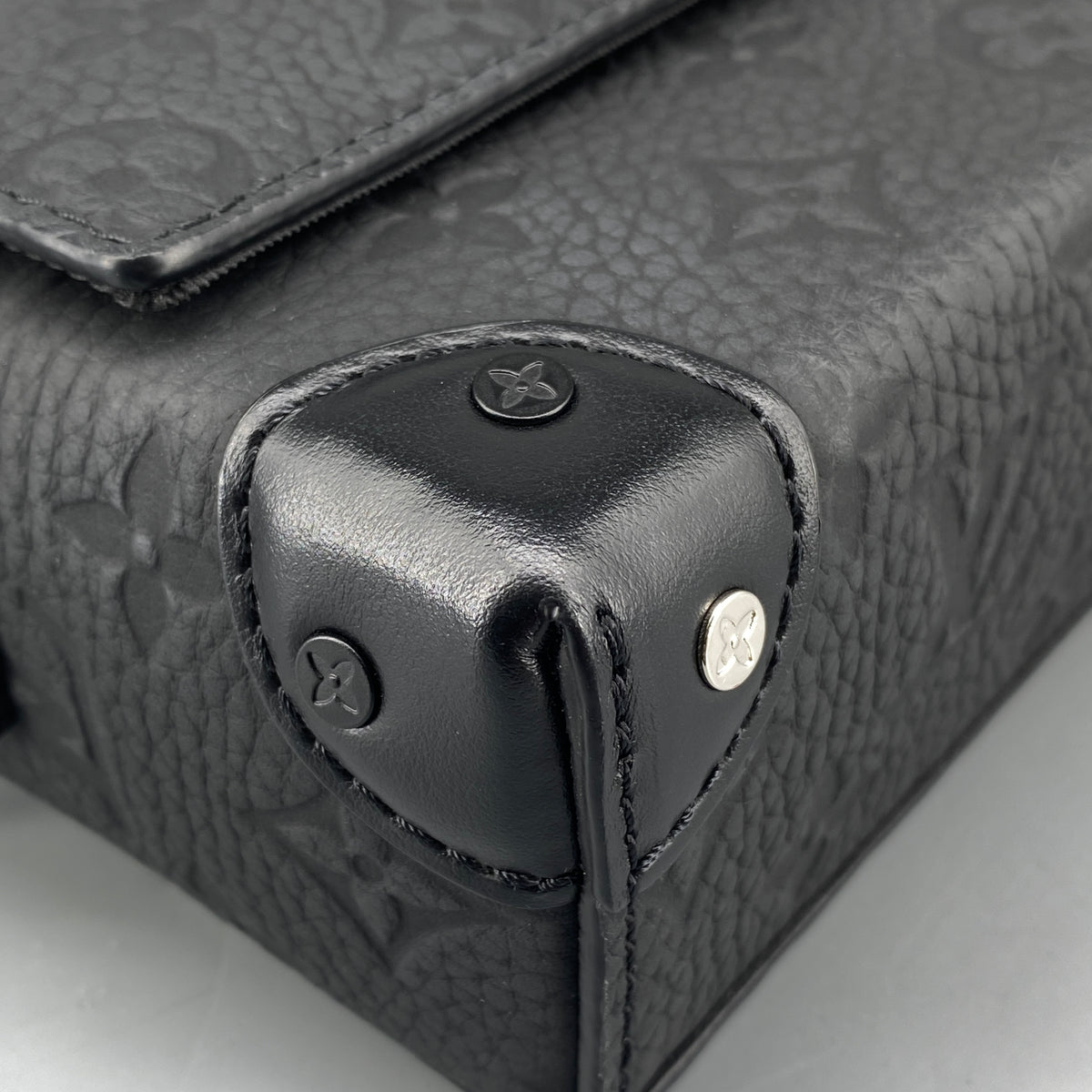 Louis Vuitton Taurillon Monogram Steamer Wearable Bag Black