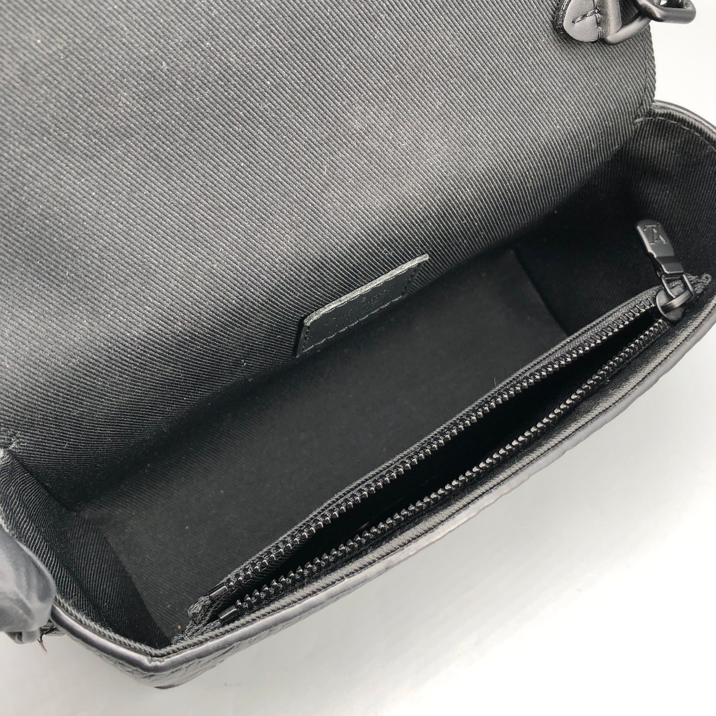 Louis Vuitton Monogram Taurillon Leather Steamer Wearable Wallet Black