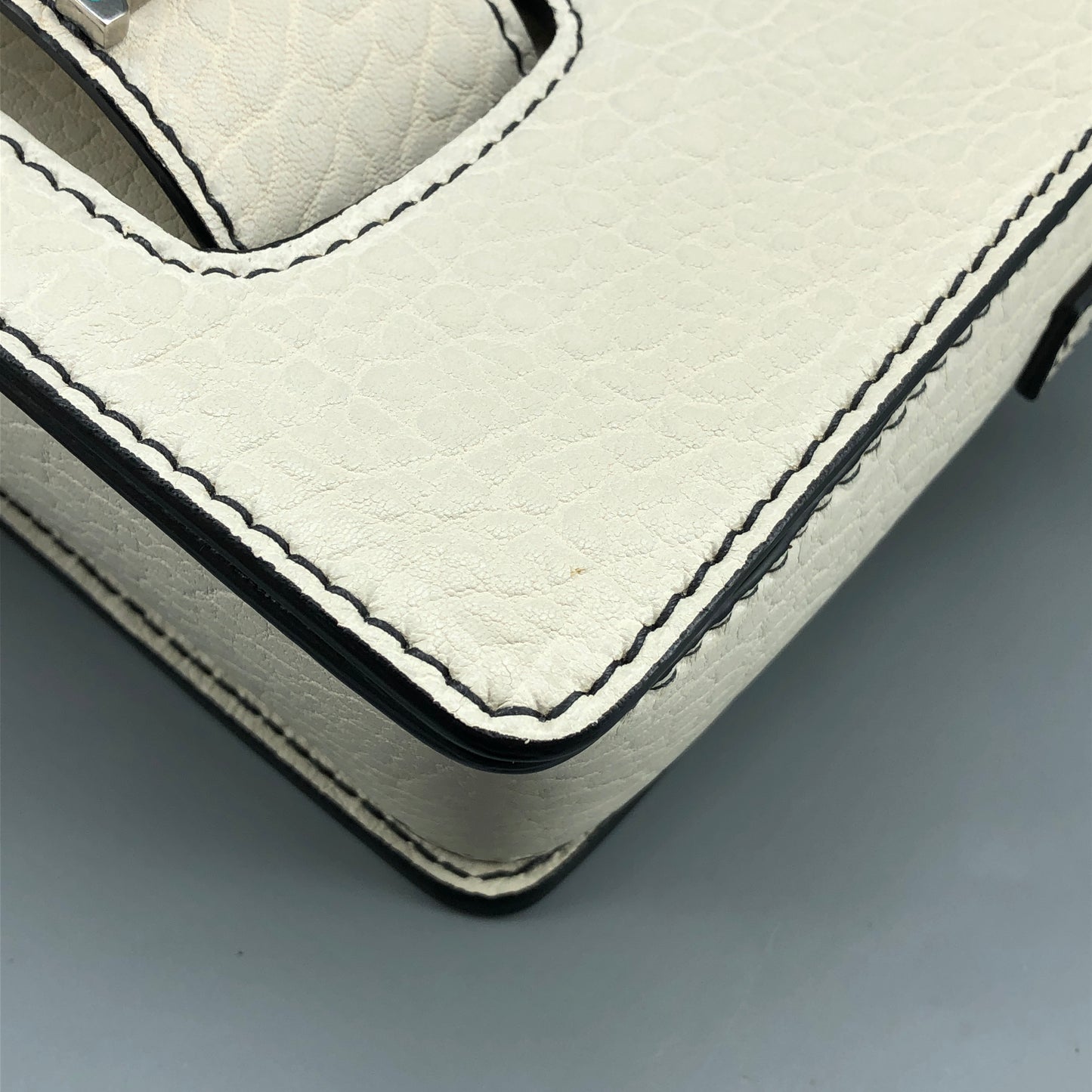 Christian Dior Dio(r)evolution Cream Grained Calfskin shoulder Bag
