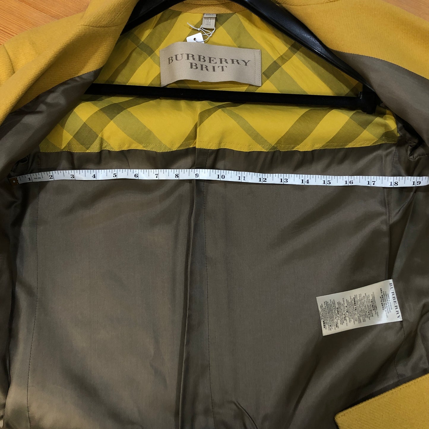 Burberry Yellow Single Breasted Wool Coat Size 6
