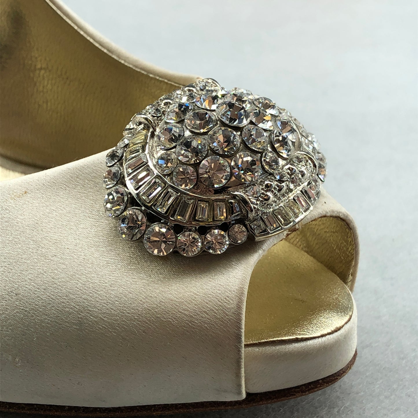 Giuseppe Zanotti Women's Crystal Embellished Peep-Toe Heels Size 35.5 Off White